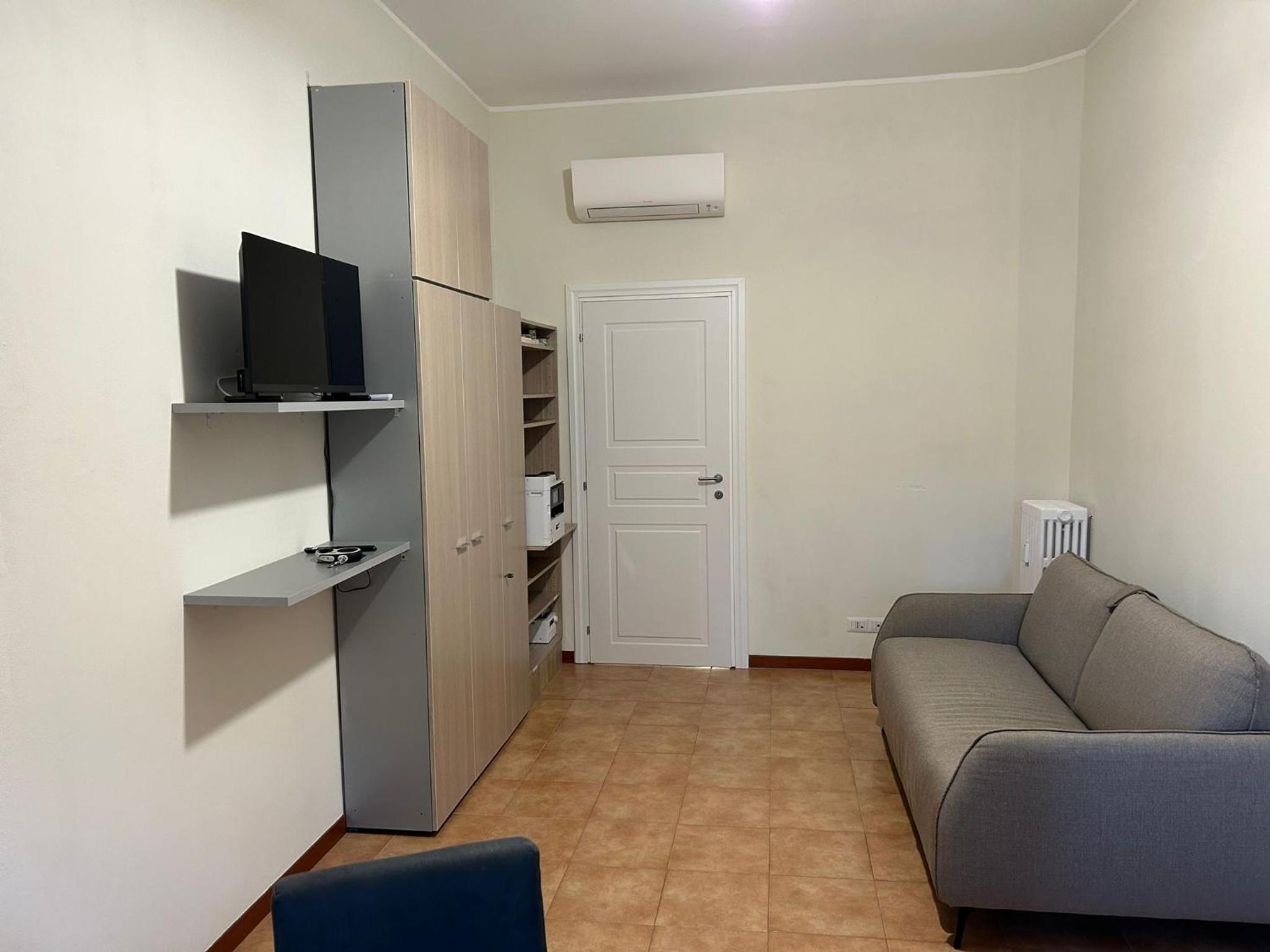 Central Station Milan Apartment