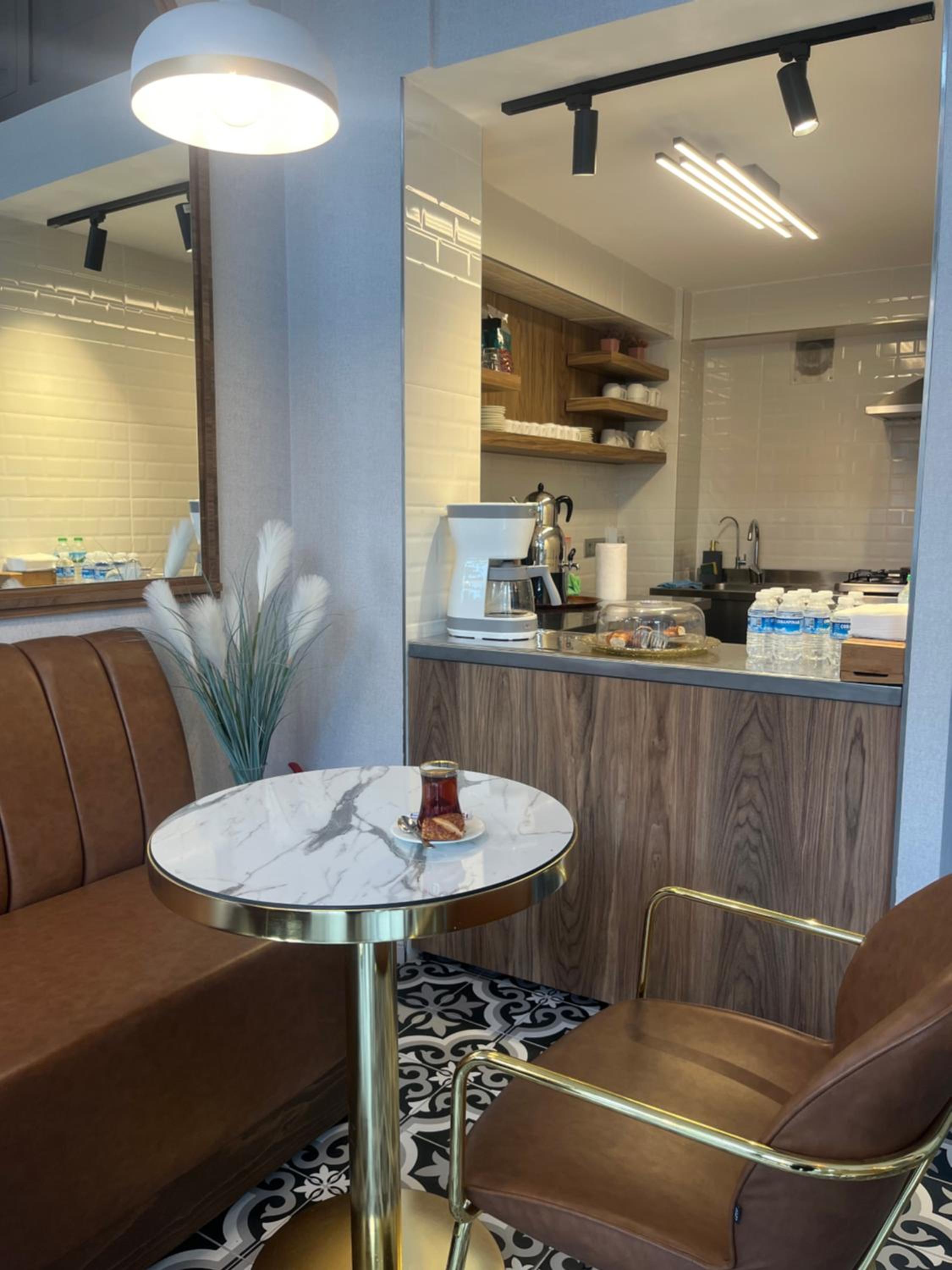 Iris Han Hotel - Image 11