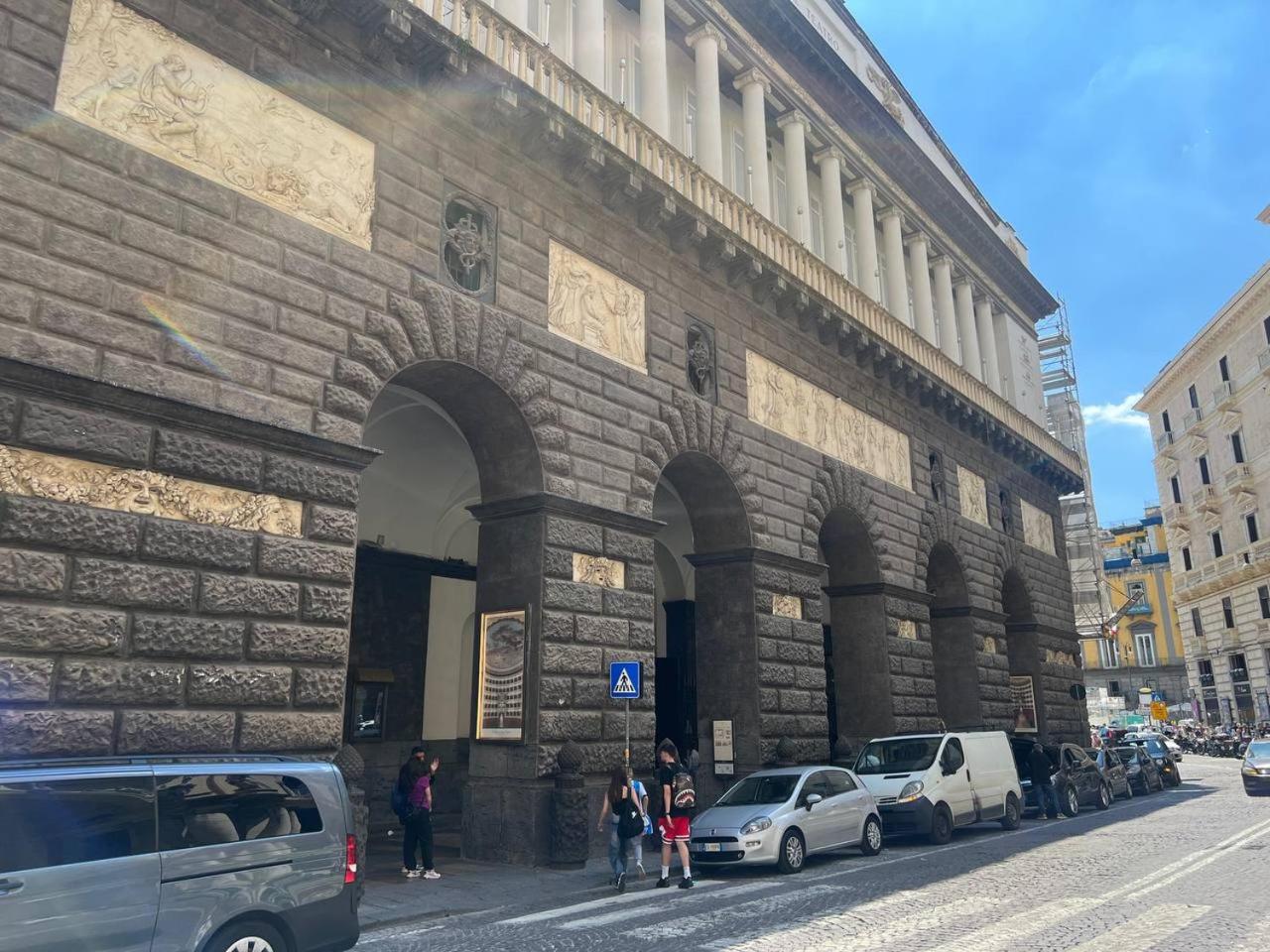 Casa Giulia piazza plebiscito