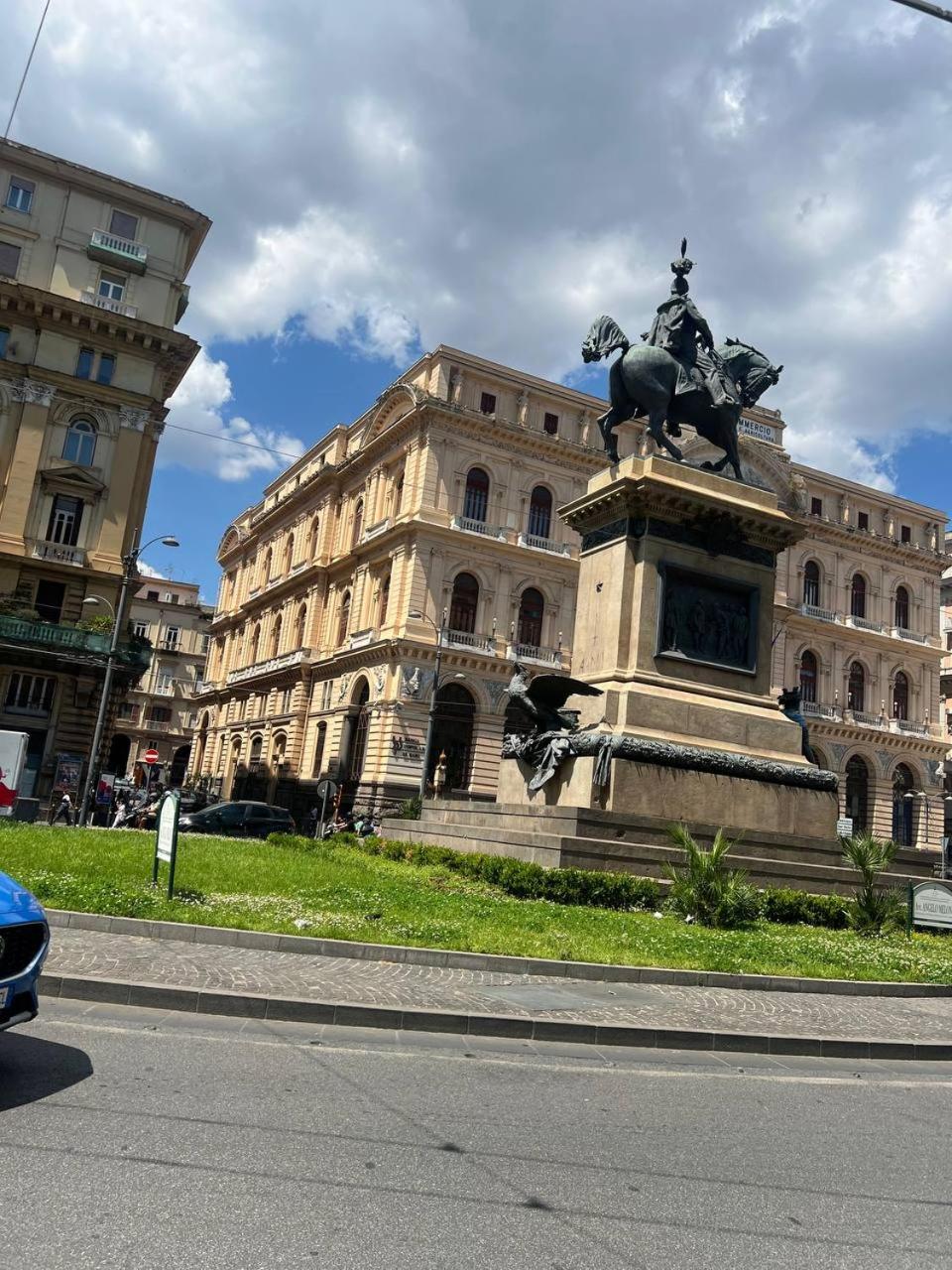 Casa Giulia piazza plebiscito