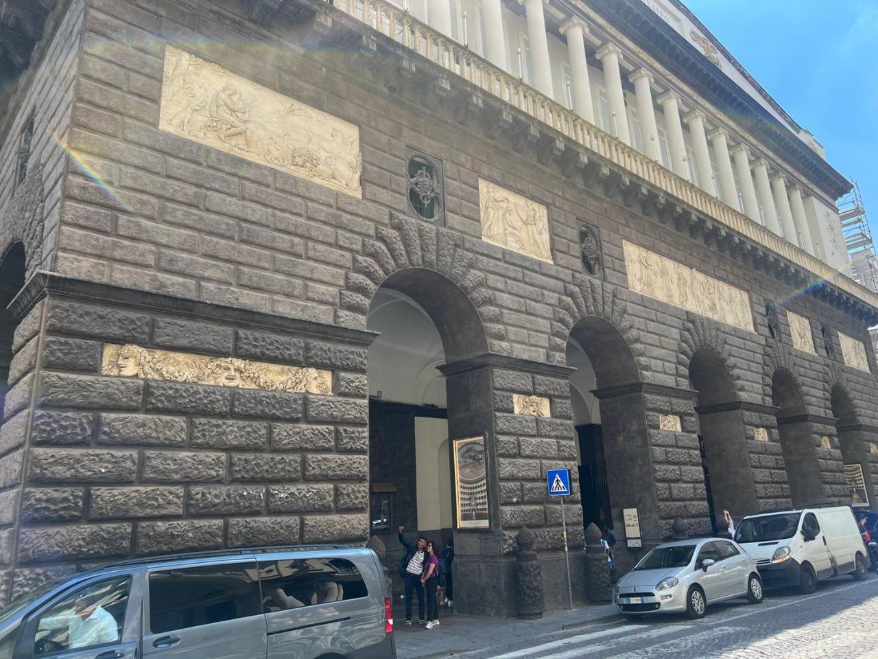 Casa Giulia piazza plebiscito