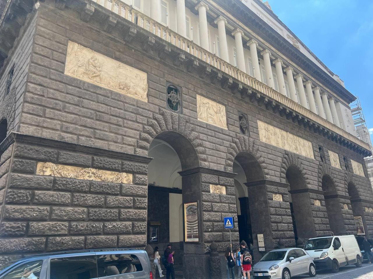 Casa Giulia piazza plebiscito