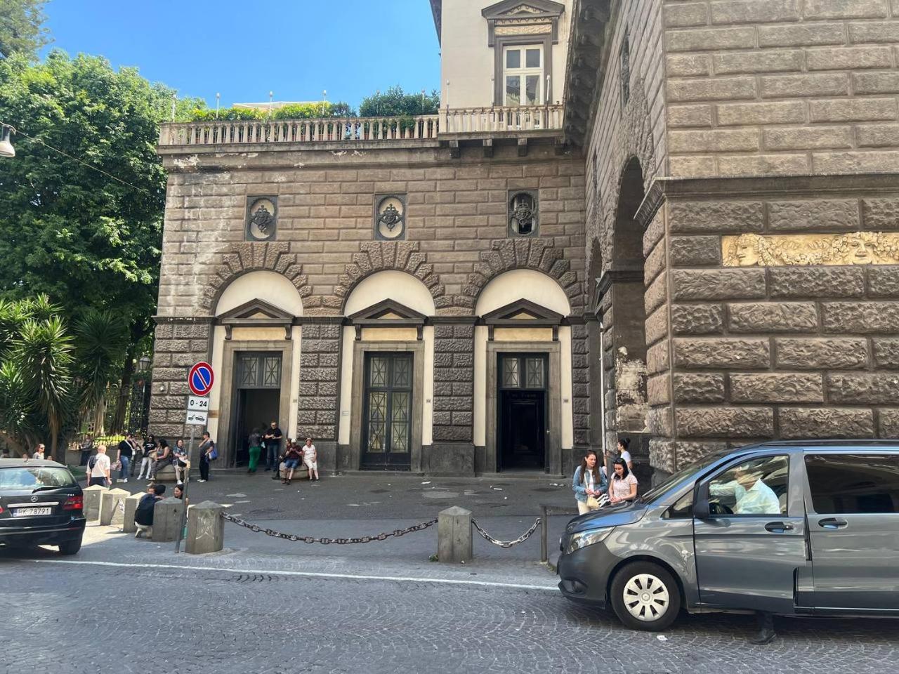 Casa Giulia piazza plebiscito