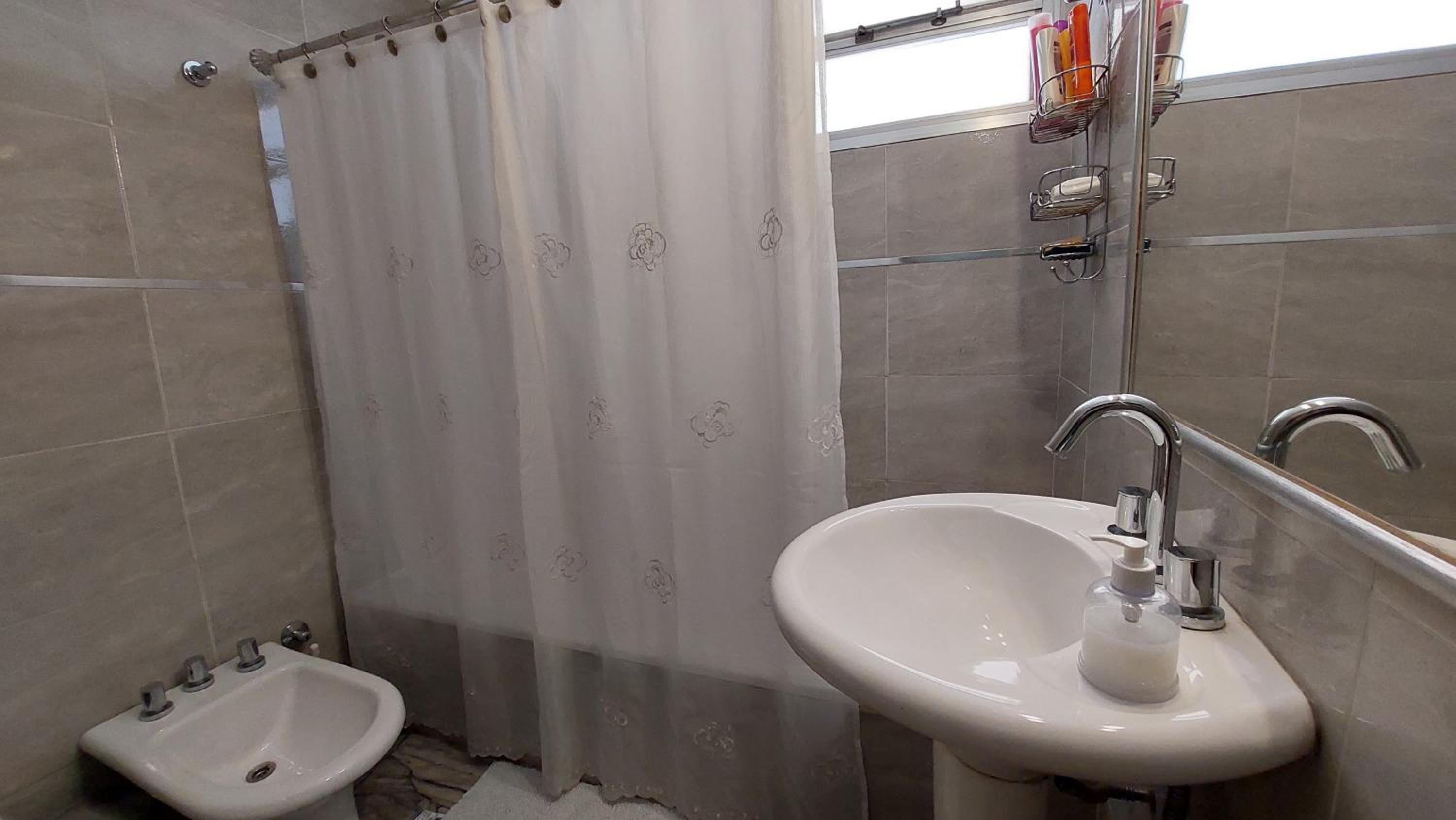 Céntrico Apartamento metros de peatonal