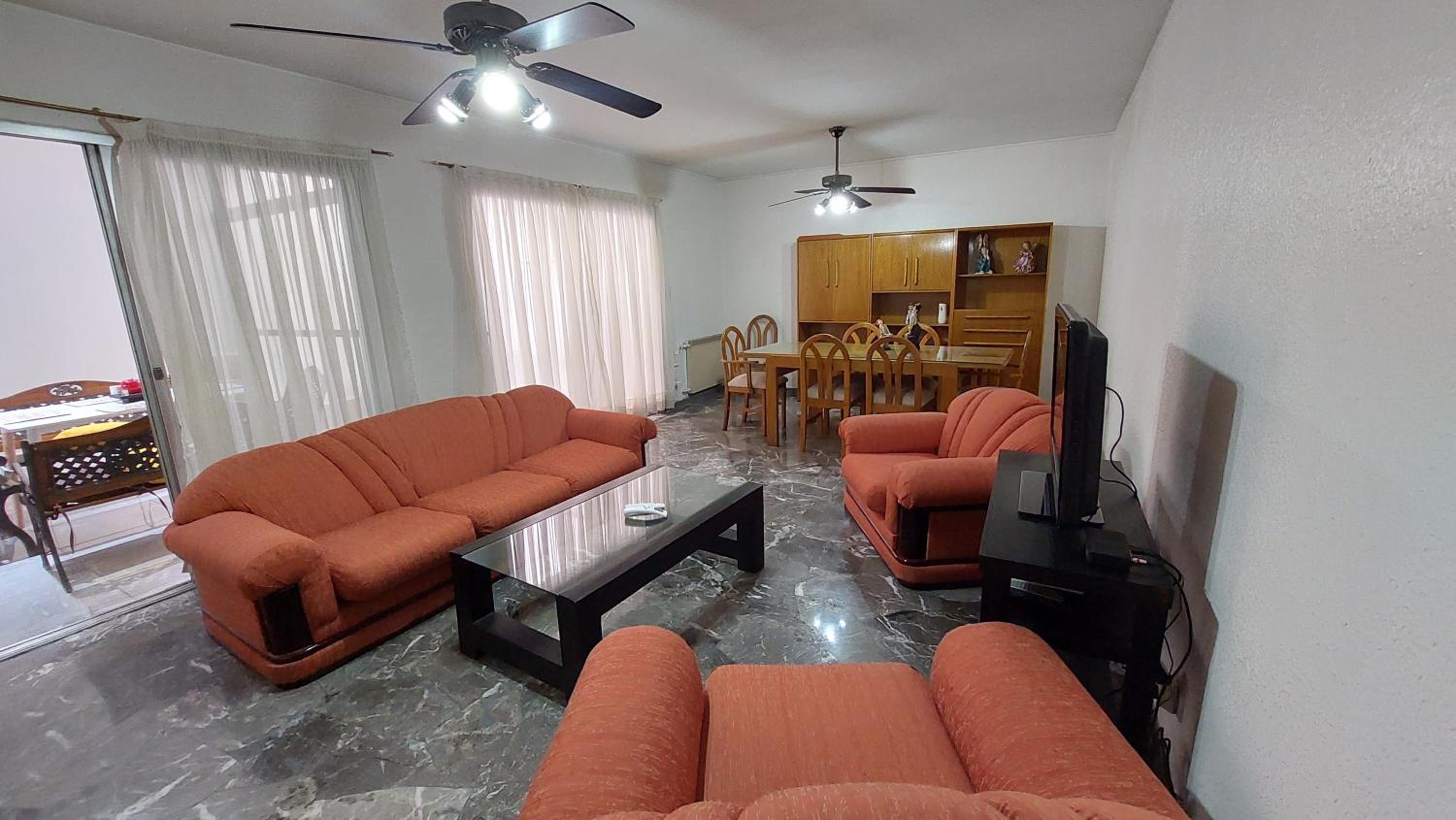 Céntrico Apartamento metros de peatonal