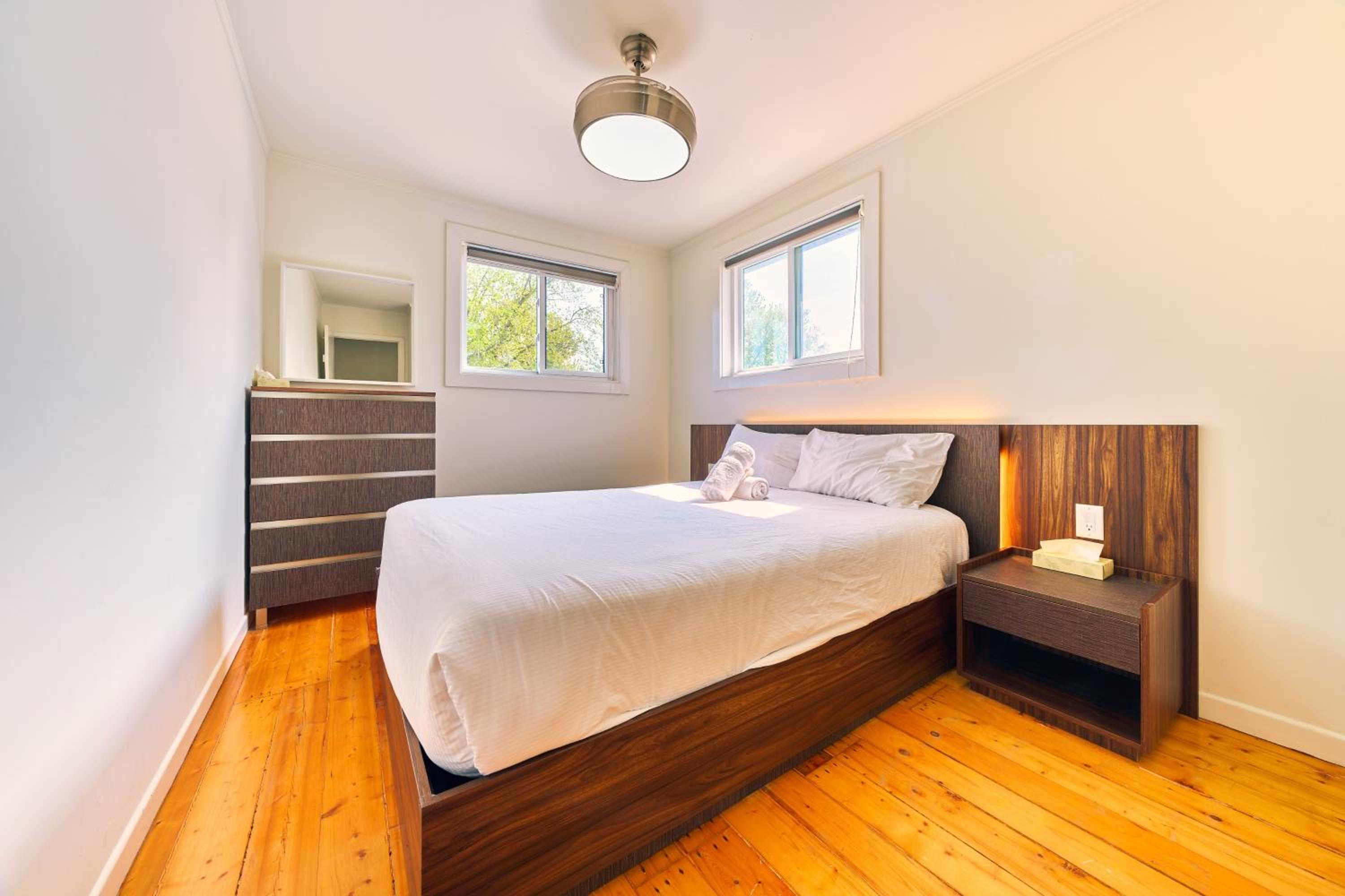 The Long Beach Resort - Beachfront Cottages & Townhouse Suites