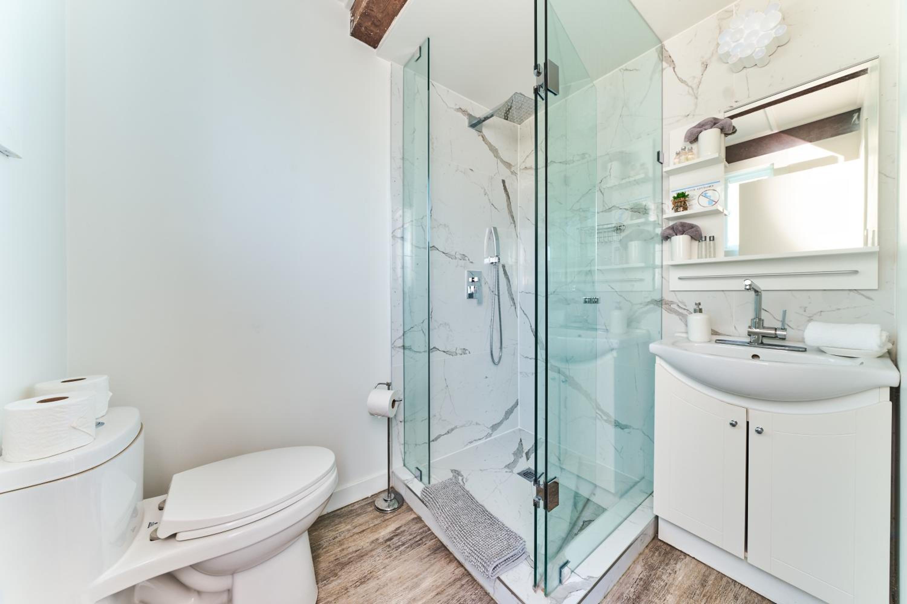 The Long Beach Resort - Beachfront Cottages & Townhouse Suites