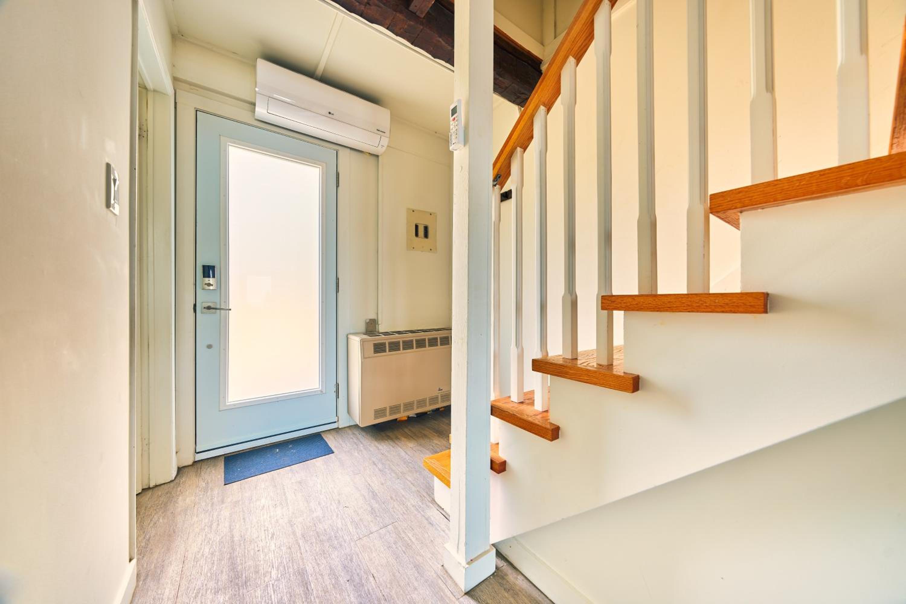 The Long Beach Resort - Beachfront Cottages & Townhouse Suites