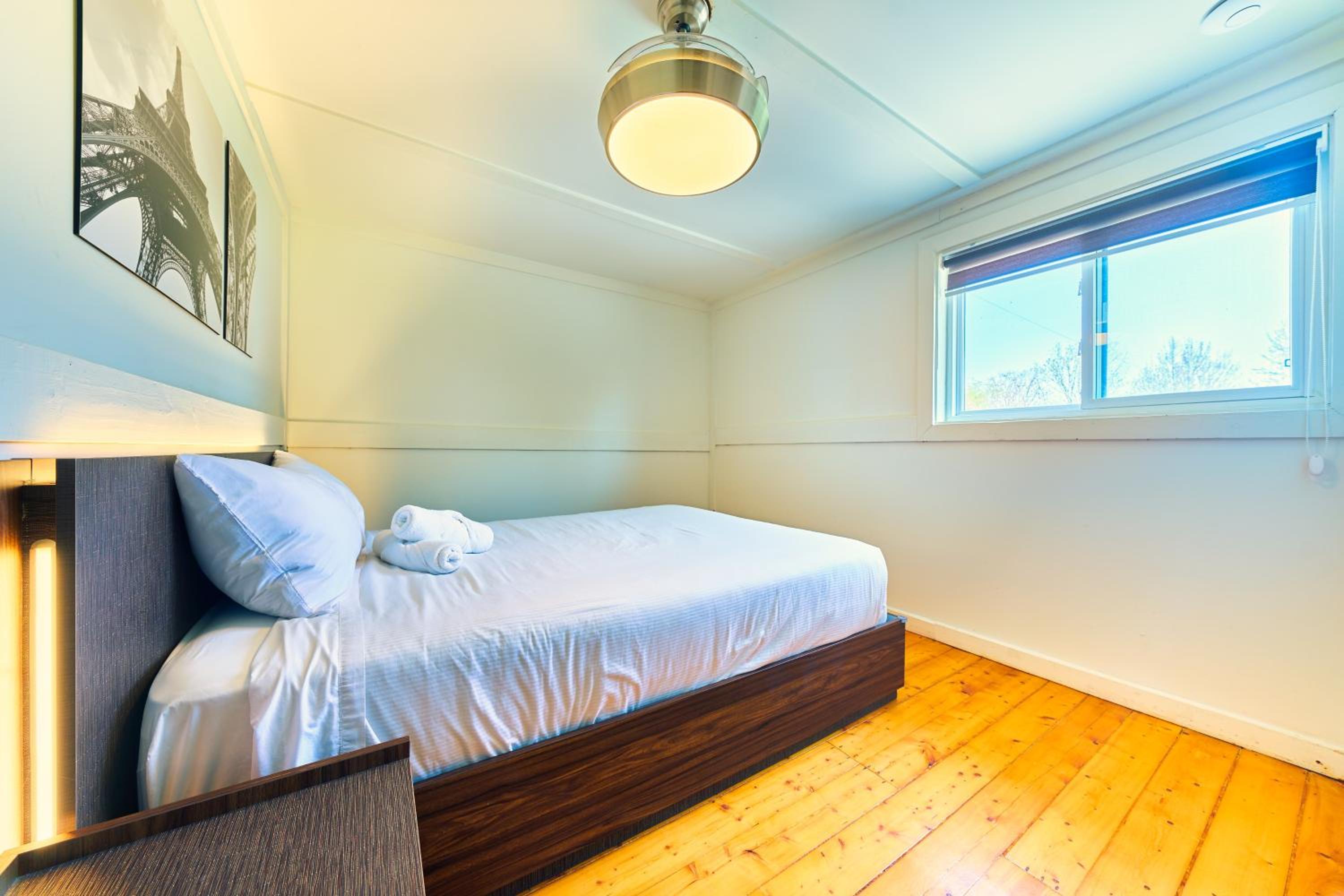 The Long Beach Resort - Beachfront Cottages & Townhouse Suites