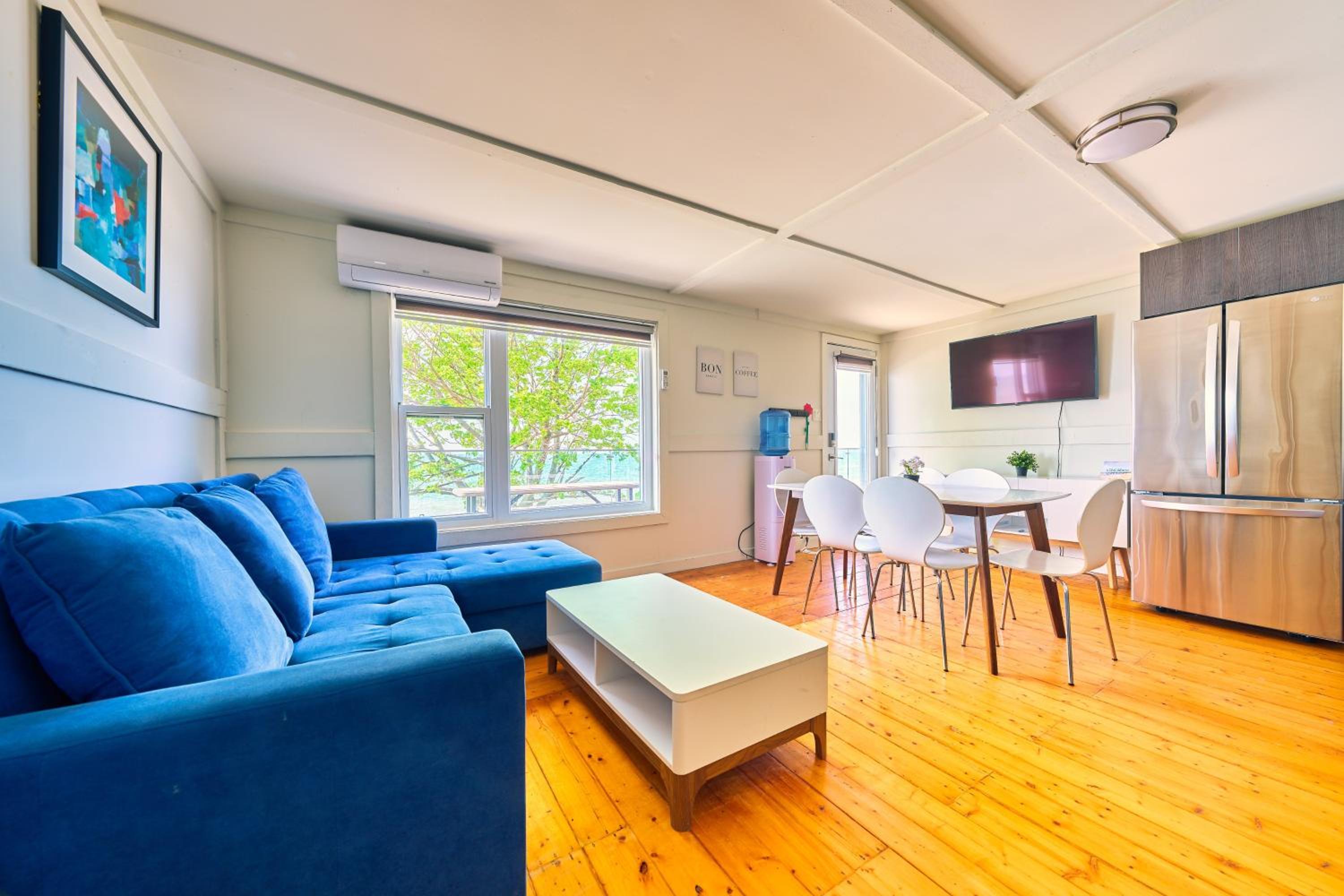 The Long Beach Resort - Beachfront Cottages & Townhouse Suites