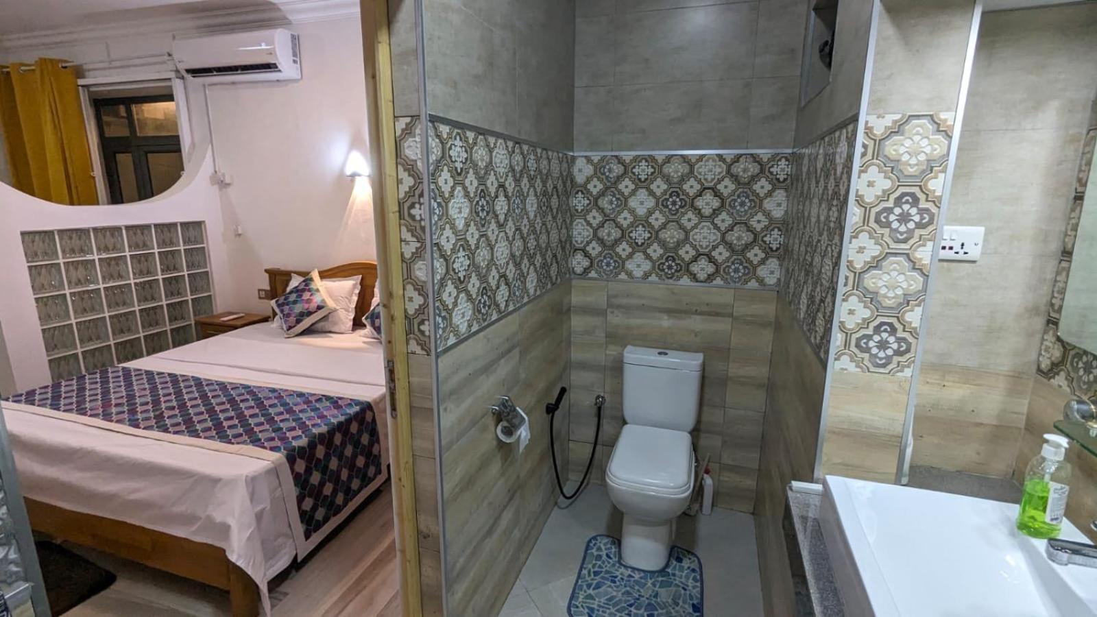 Happy House - cosy studio for 2 with pool and walking distance to Blue Bay beach view 5