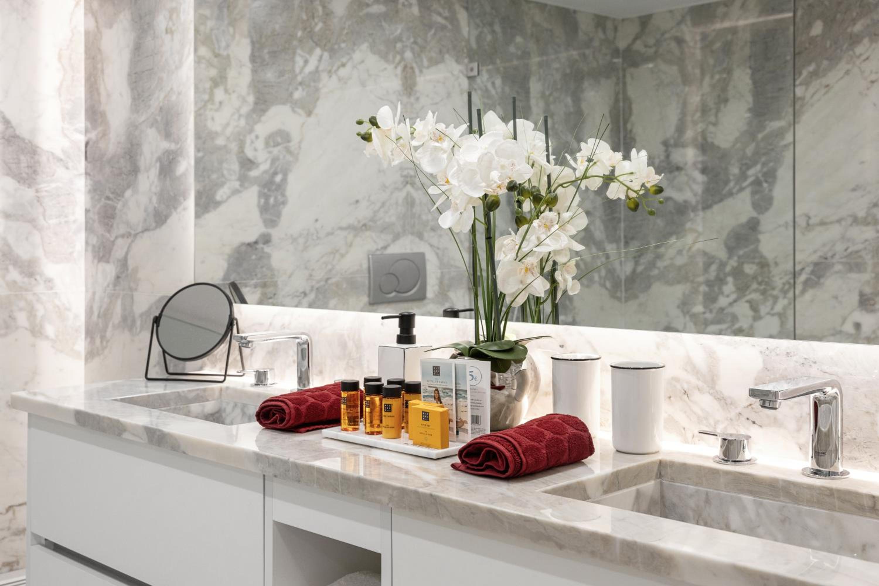 Lisbon Rentals Chiado