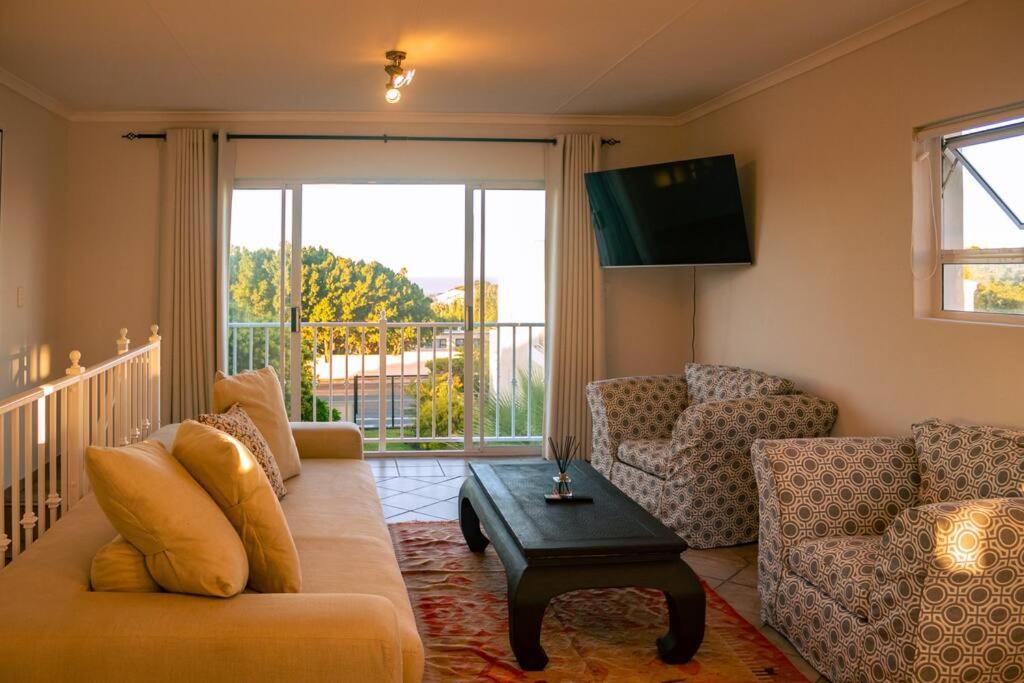 The Hermanus Family Hideaway view 4