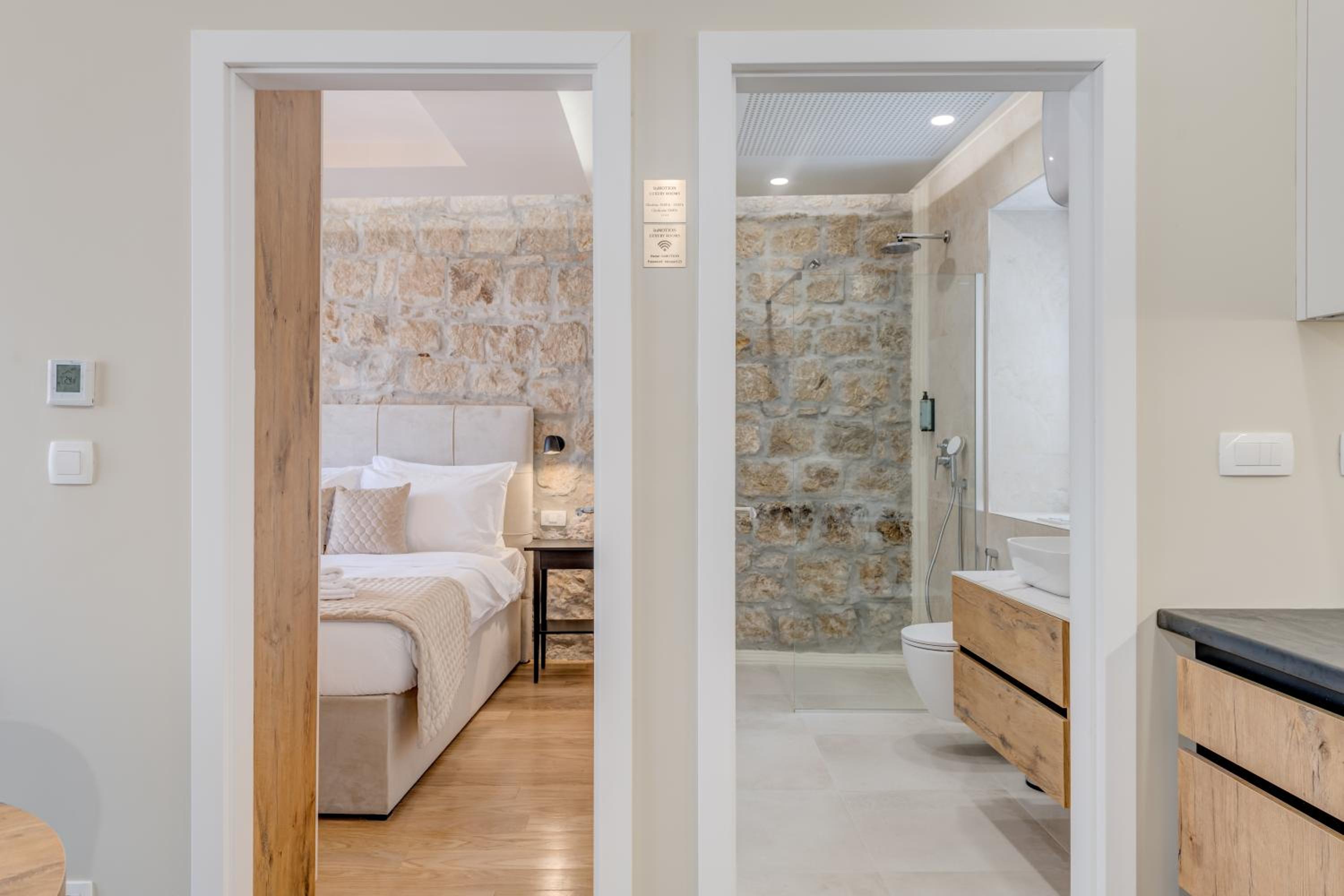 InMotion Luxury Rooms en Split — bedroom