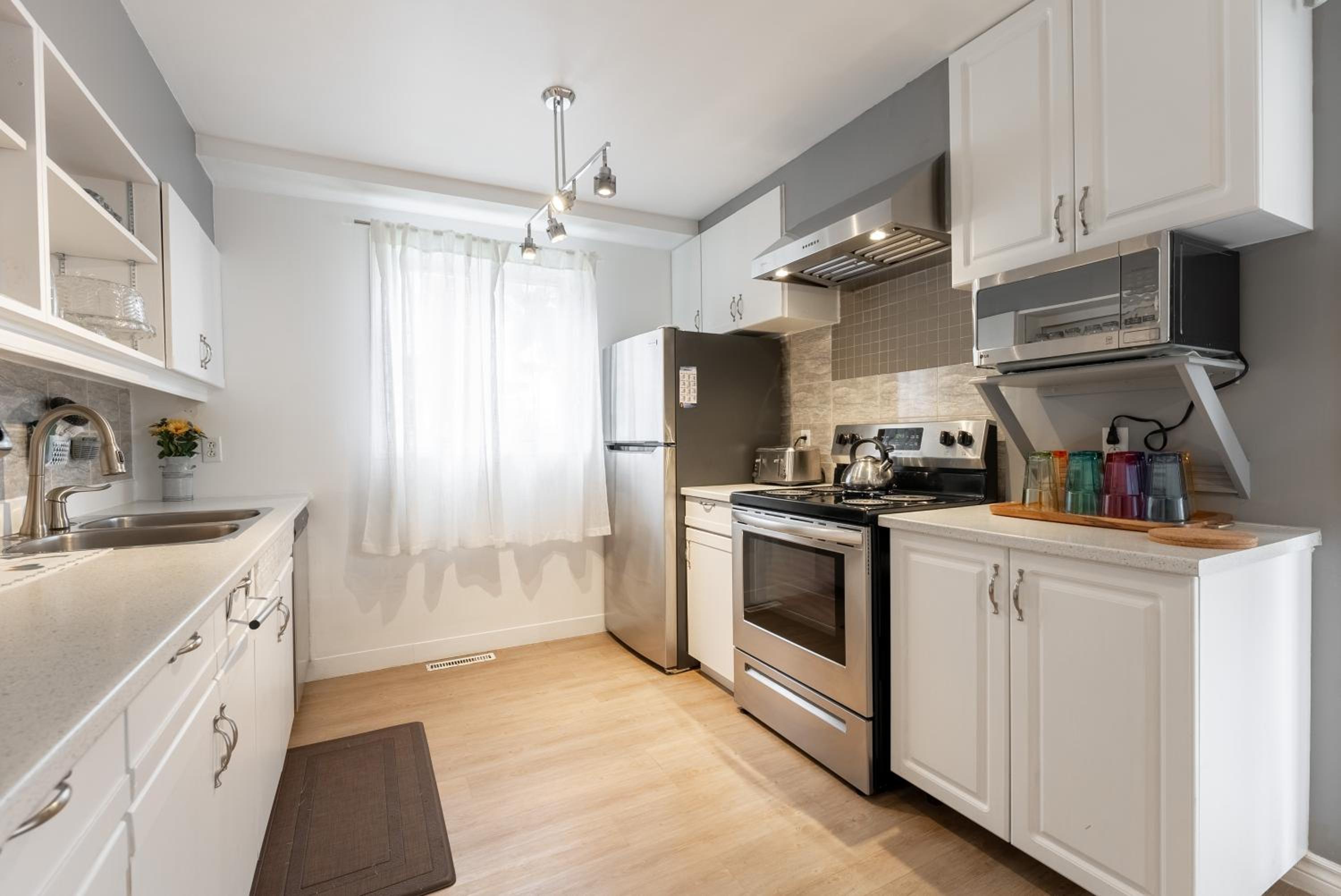 Cozy Family Home Near Montreal