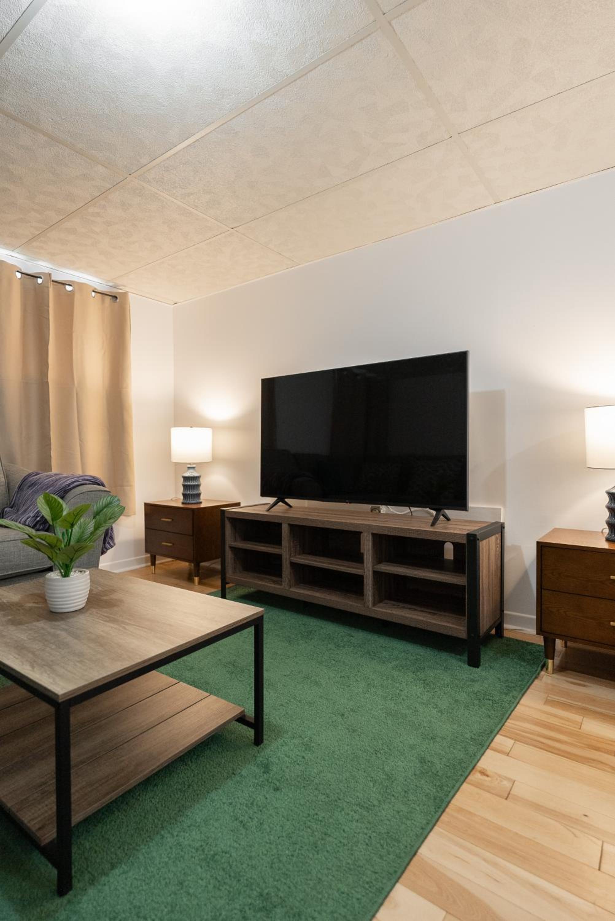 Cozy Family Home Near Montreal