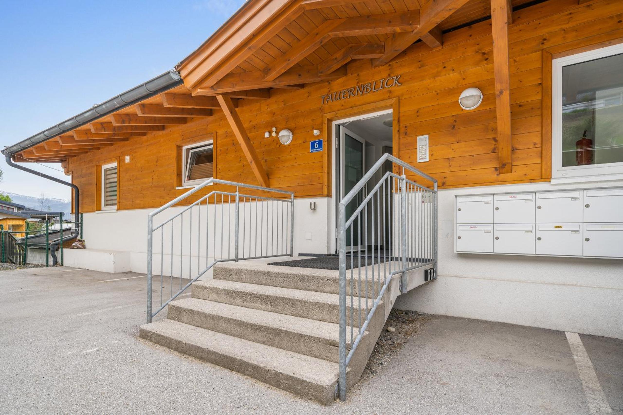 Appartement Tauernblick Top 6 Kaprun by Four Seasons Apartments