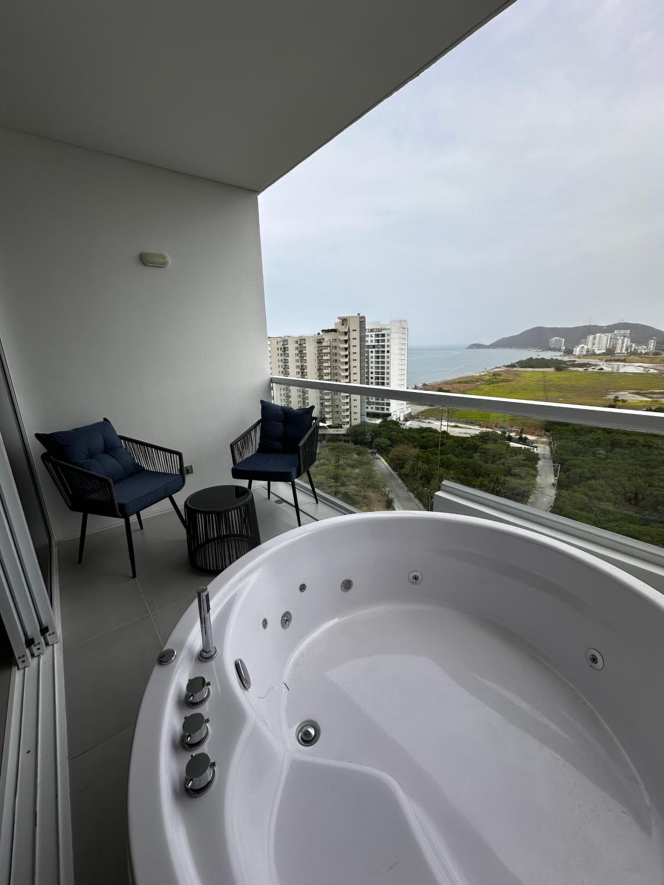 Hermosa Apartasuite con Jacuzzi