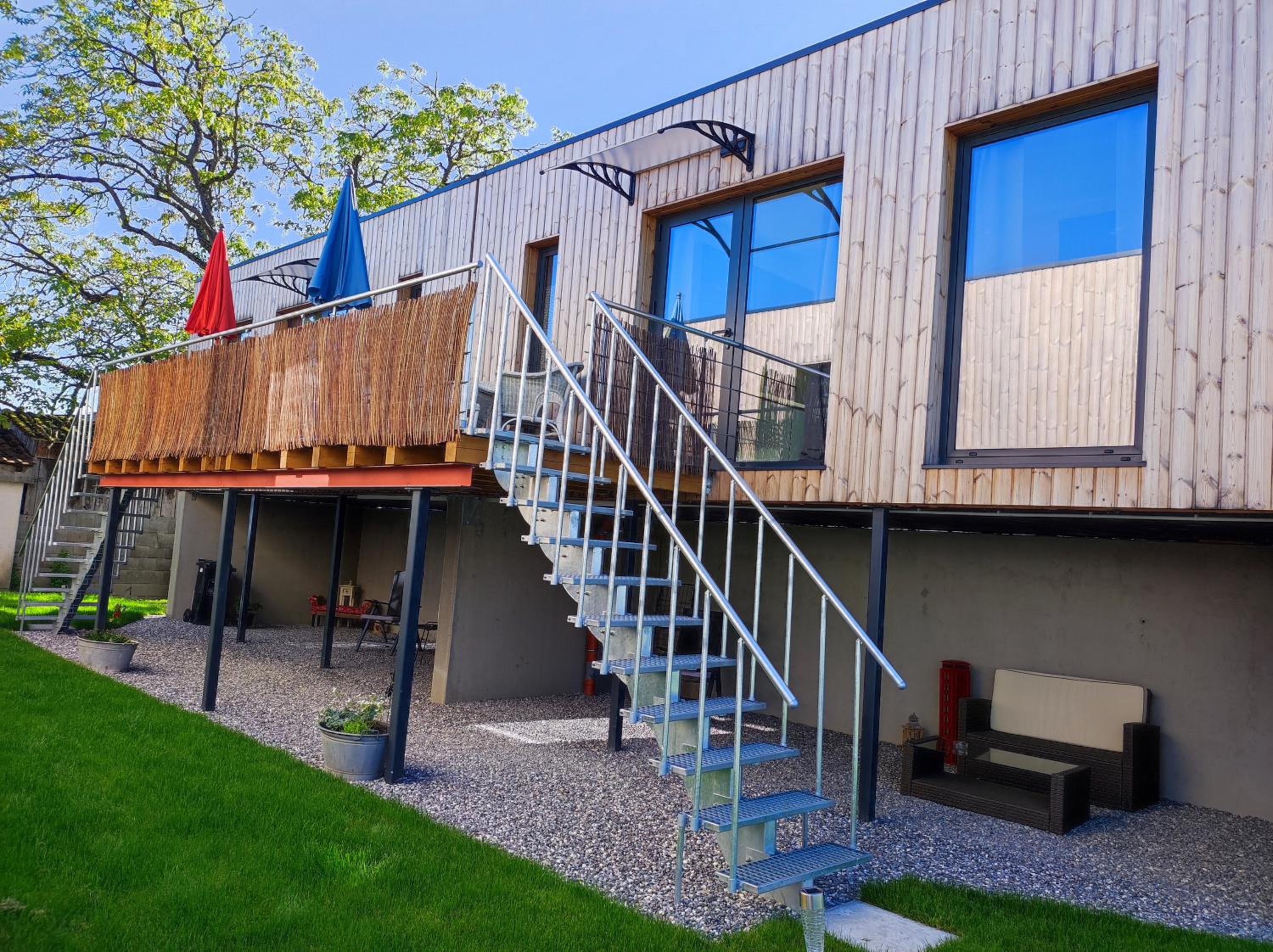 Little Tiny Village Haus 4