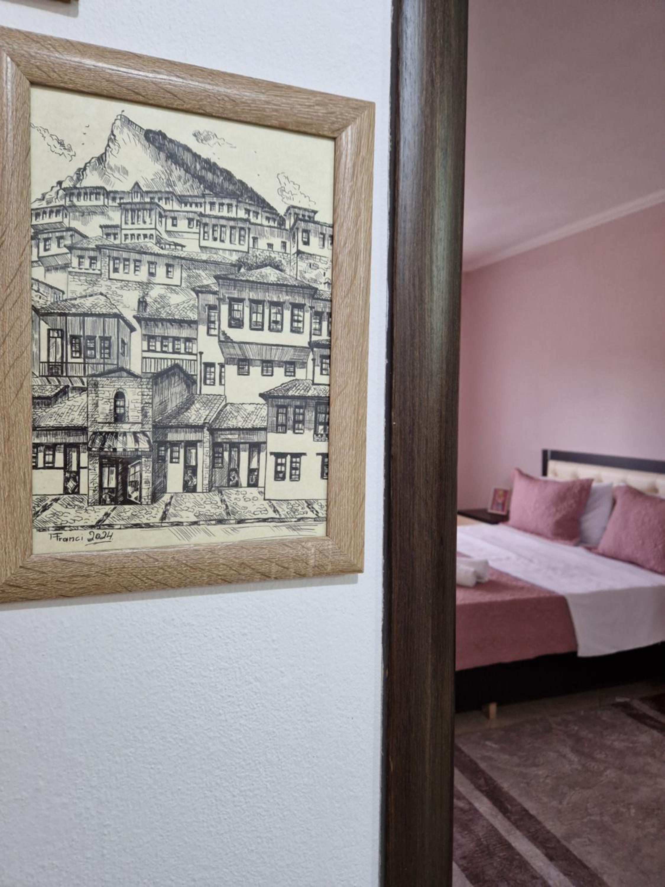 Contemporary & Cozy Apartment Berat