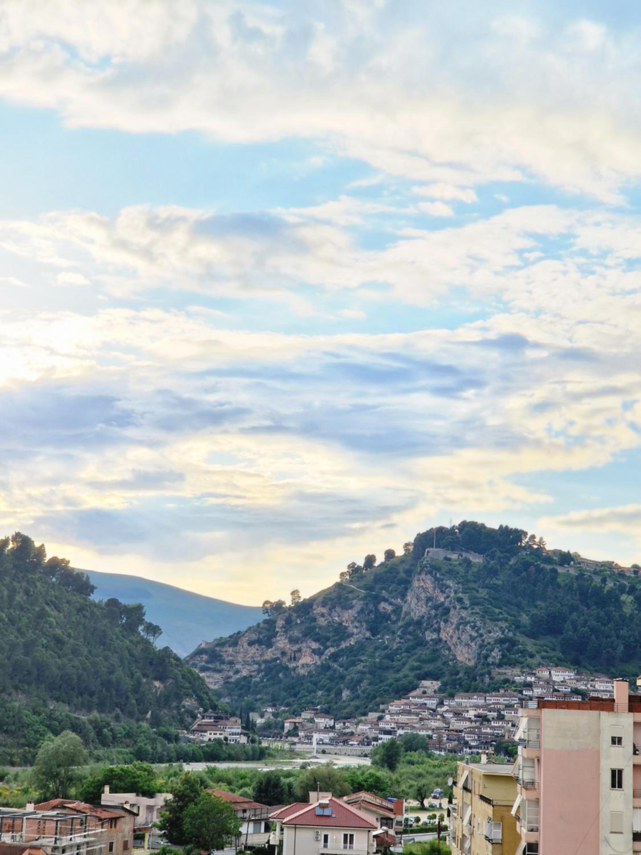 Contemporary & Cozy Apartment Berat