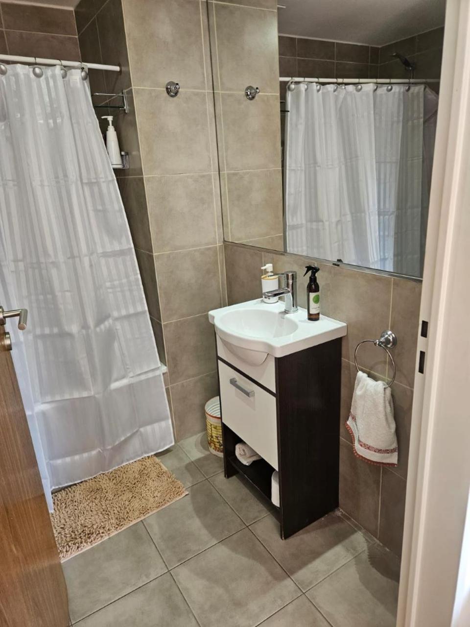 Monoambiente Encantador - Equipado - Chic -Almagro Palermo - Metro - Cerca Santatorio Gûemes y Hospital Italia o