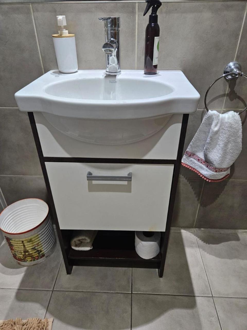 Monoambiente Encantador - Equipado - Chic -Almagro Palermo - Metro - Cerca Santatorio Gûemes y Hospital Italia o