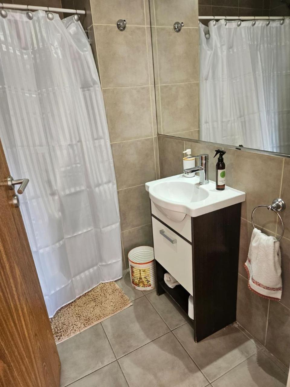 Monoambiente Encantador - Equipado - Chic -Almagro Palermo - Metro - Cerca Santatorio Gûemes y Hospital Italia o