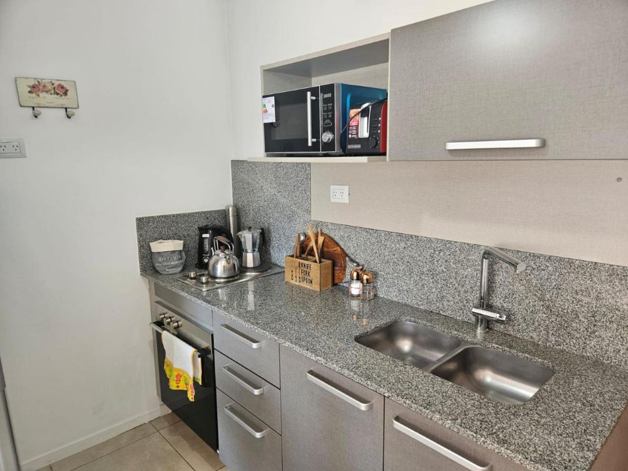 Monoambiente Encantador - Equipado - Chic -Almagro Palermo - Metro - Cerca Santatorio Gûemes y Hospital Italia o