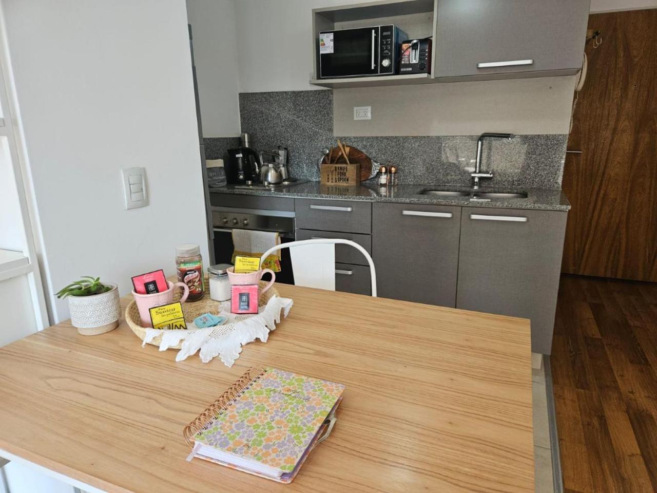 Monoambiente Encantador - Equipado - Chic -Almagro Palermo - Metro - Cerca Santatorio Gûemes y Hospital Italia o