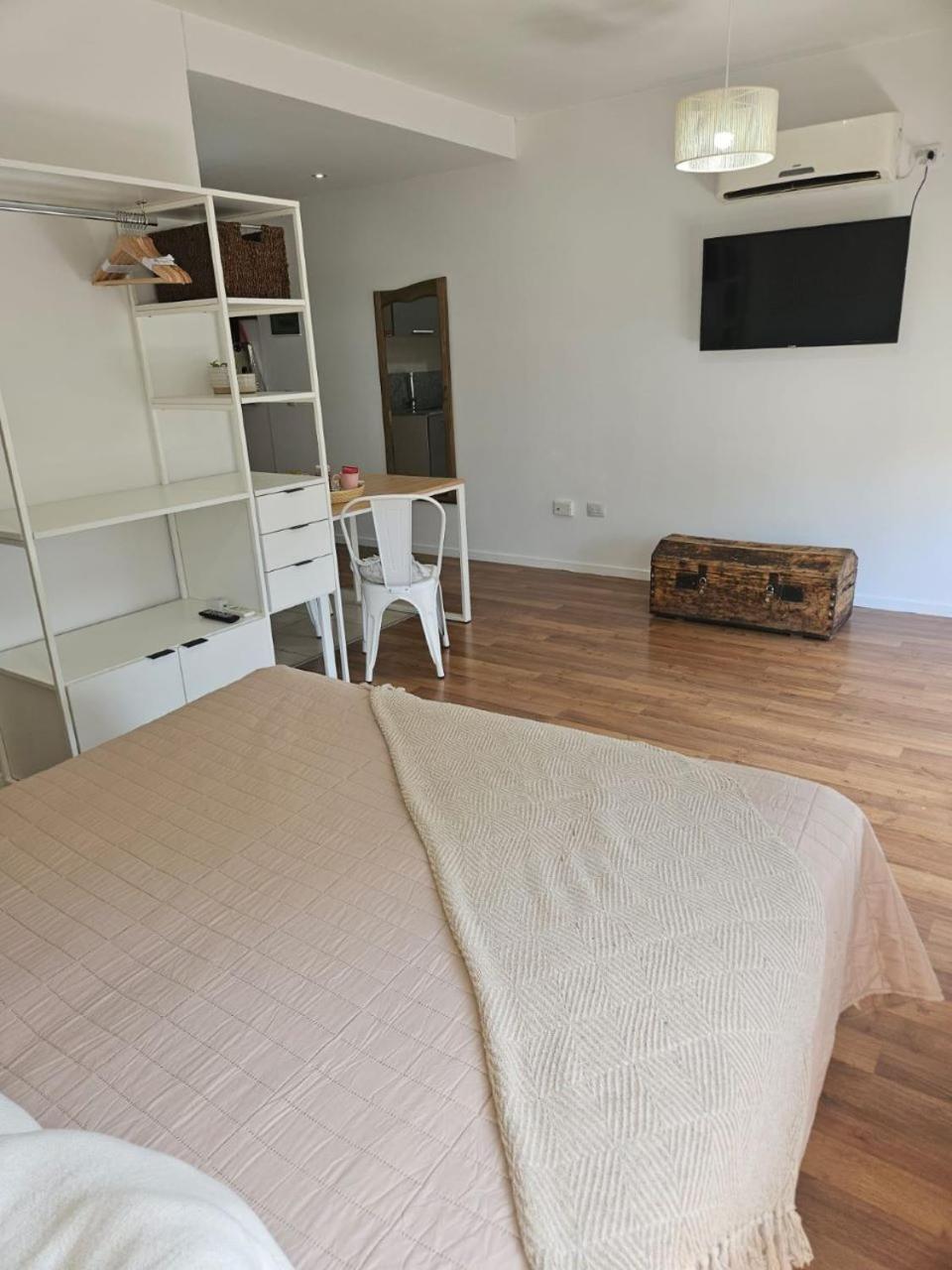 Monoambiente Encantador - Equipado - Chic -Almagro Palermo - Metro - Cerca Santatorio Gûemes y Hospital Italia o