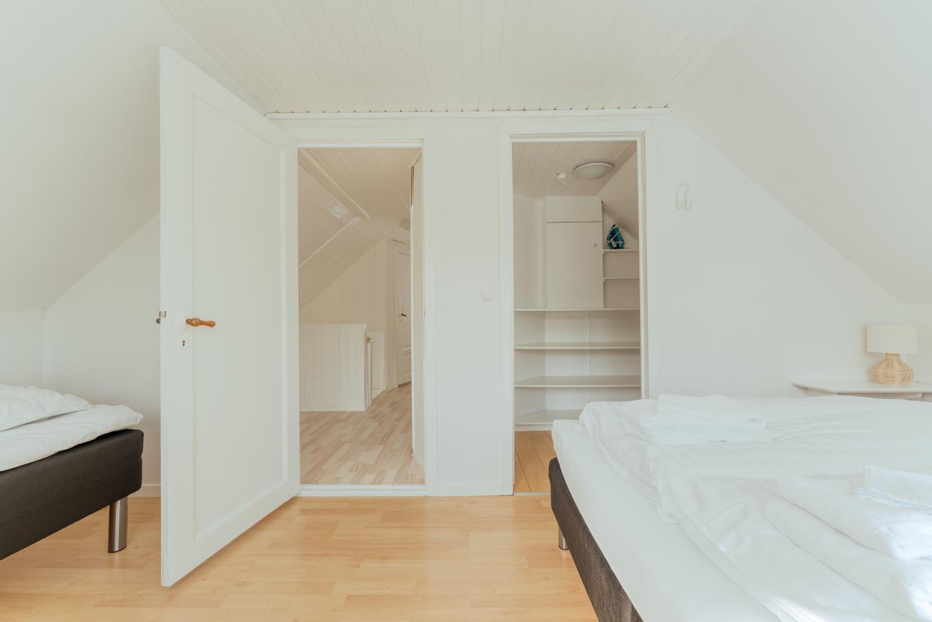 Charming 2BR Retreat in Vestmanna