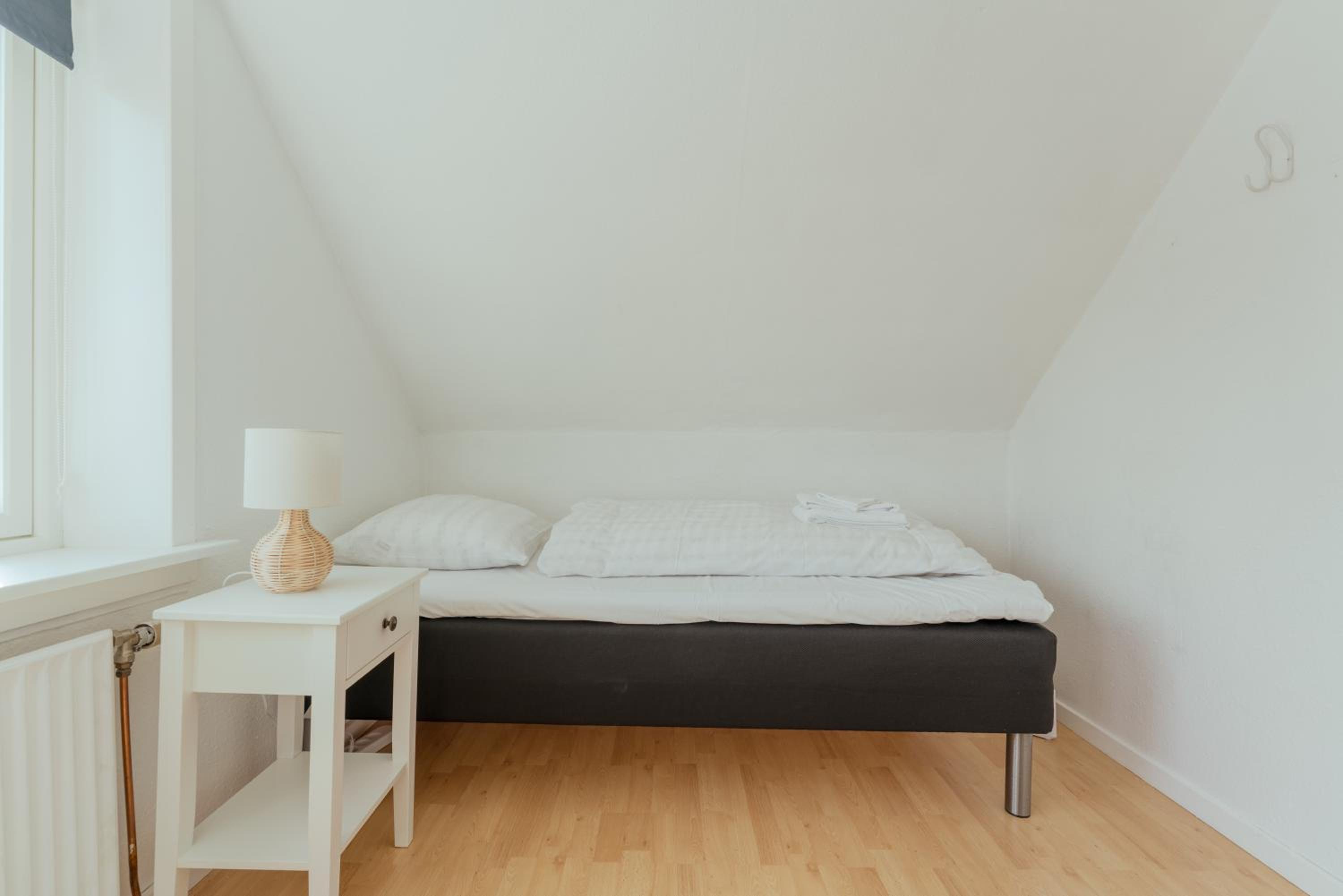Charming 2BR Retreat in Vestmanna