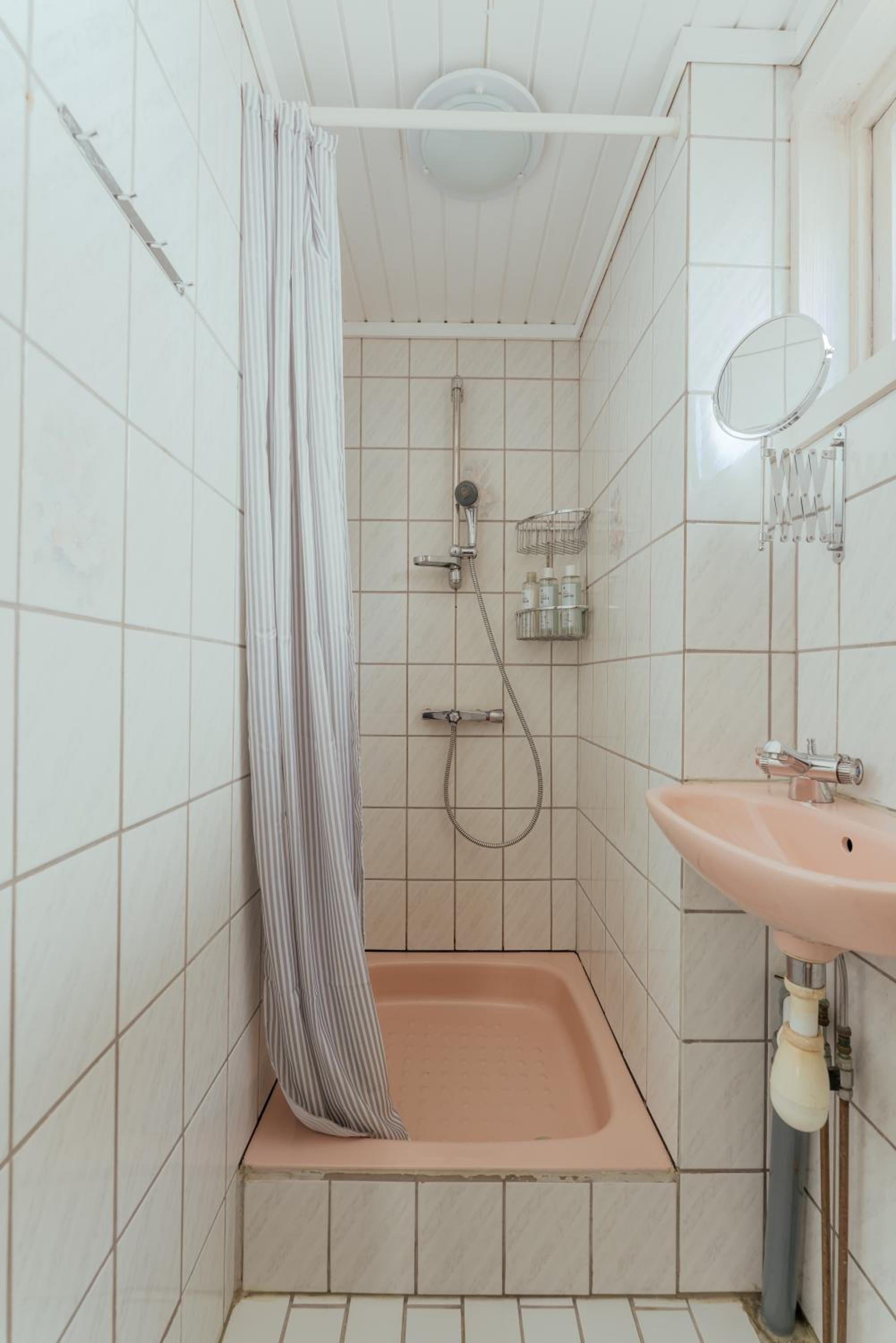 Charming 2BR Retreat in Vestmanna
