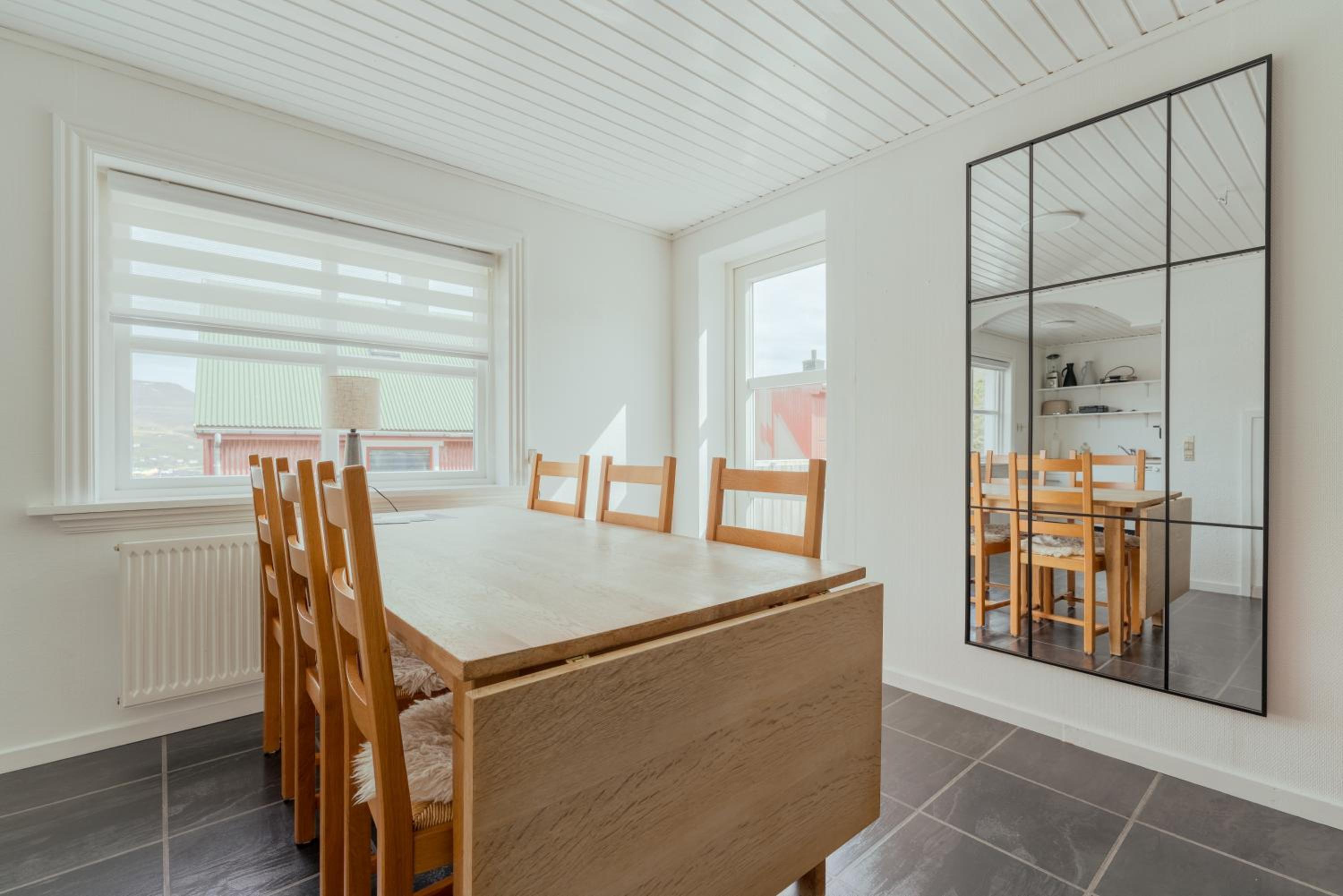 Charming 2BR Retreat in Vestmanna