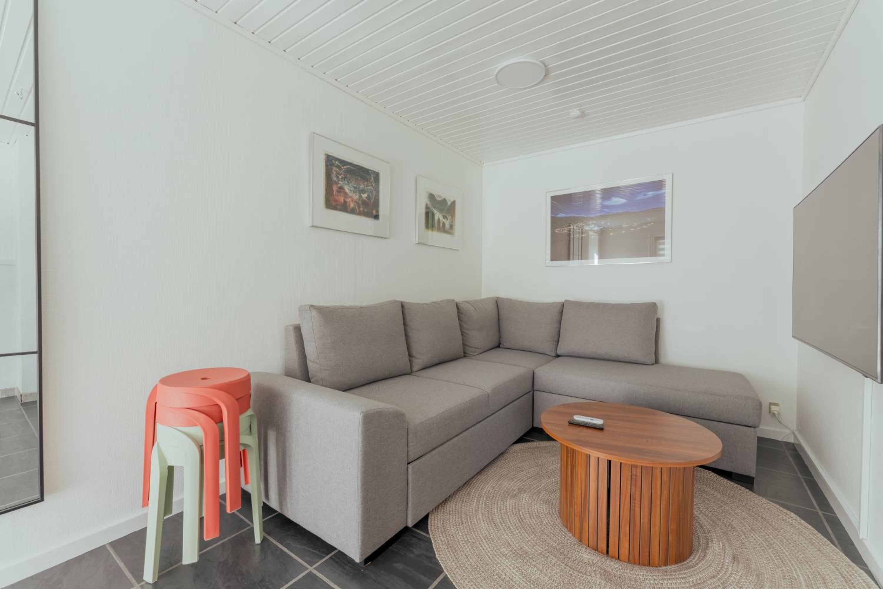 Charming 2BR Retreat in Vestmanna