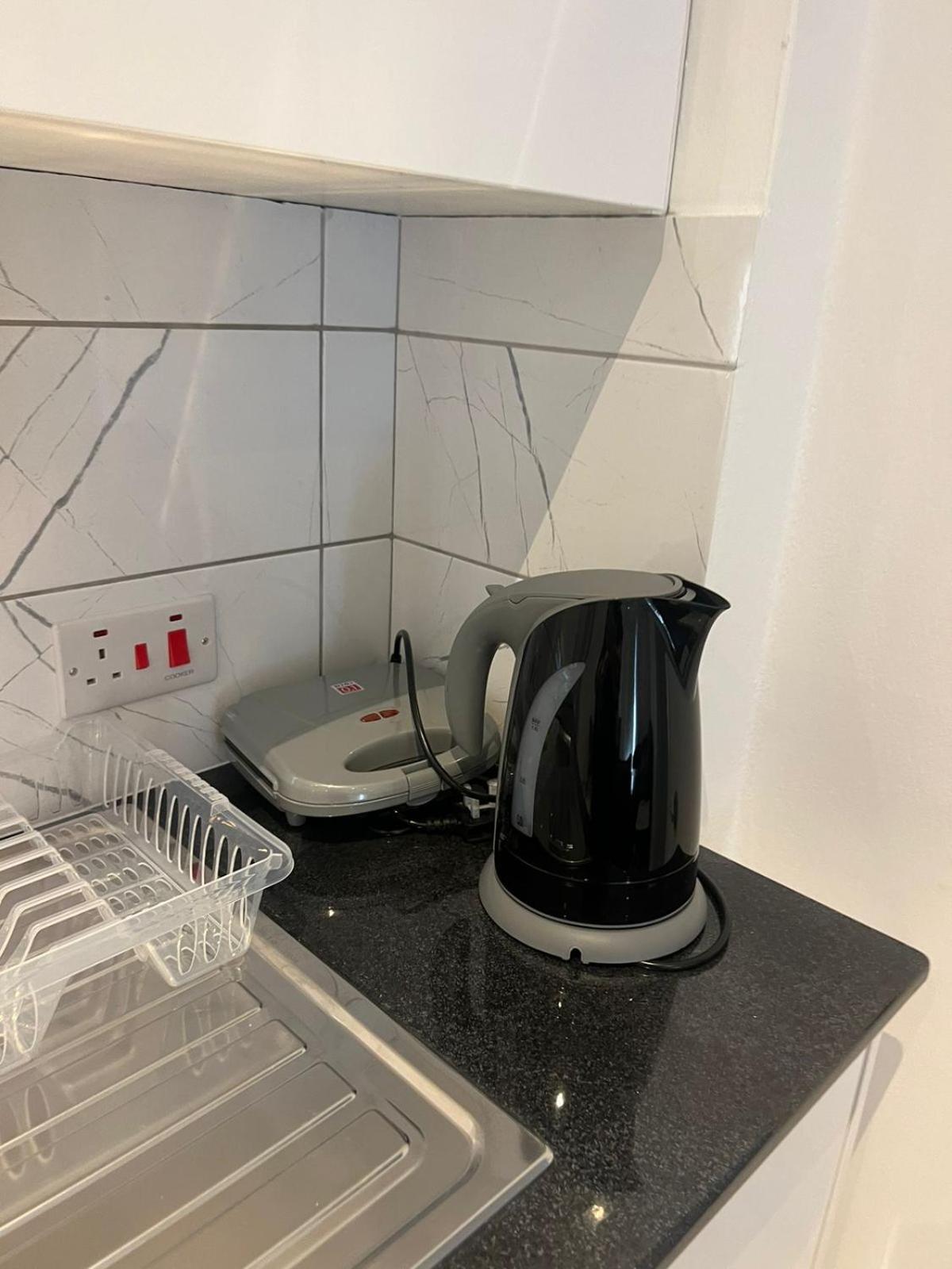 EASYBOOKCY Apartment 205