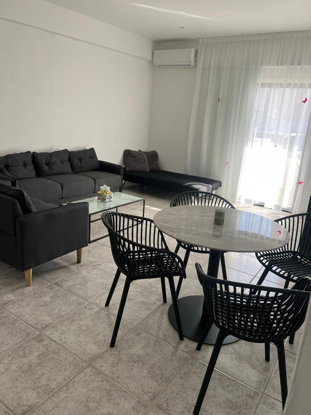 EASYBOOKCY Apartment 205