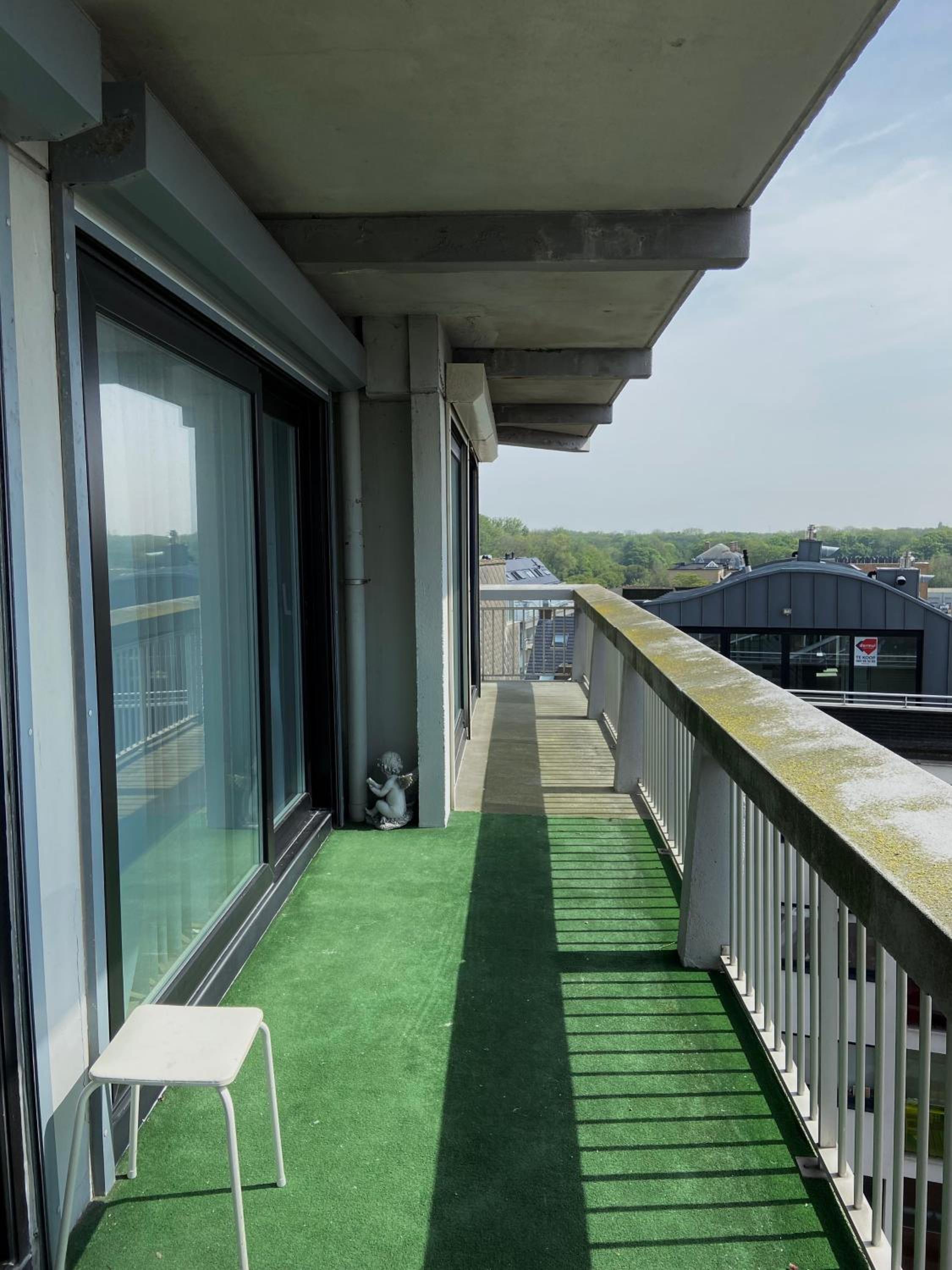 Charmant & licht appartement met groot L terras - Zicht op Mercator