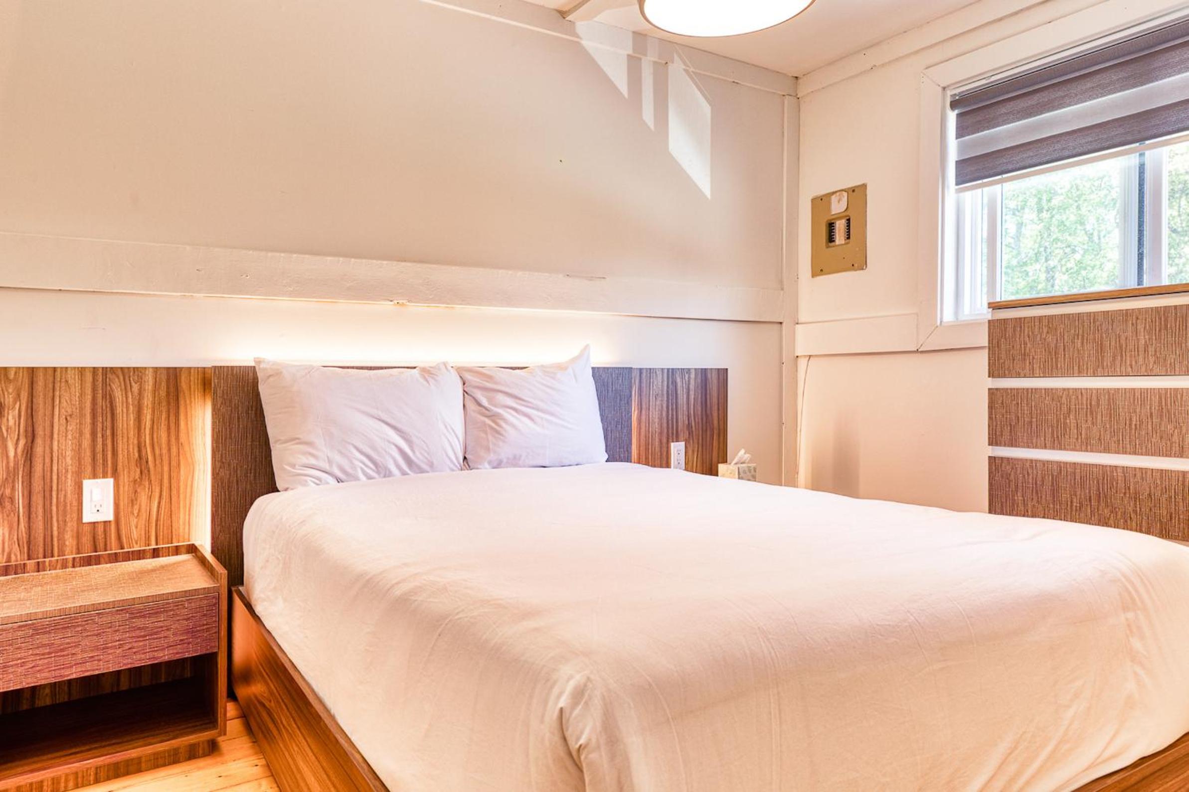 The Long Beach Resort - Beachfront Cottages & Townhouse Suites