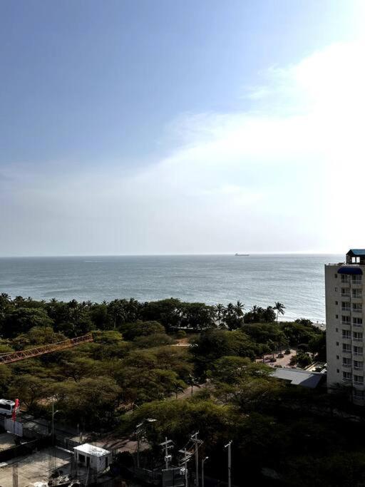 Hermosa Apartasuite con vista al mar