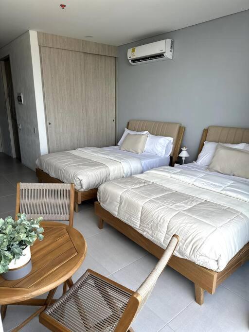 Hermosa Apartasuite con vista al mar