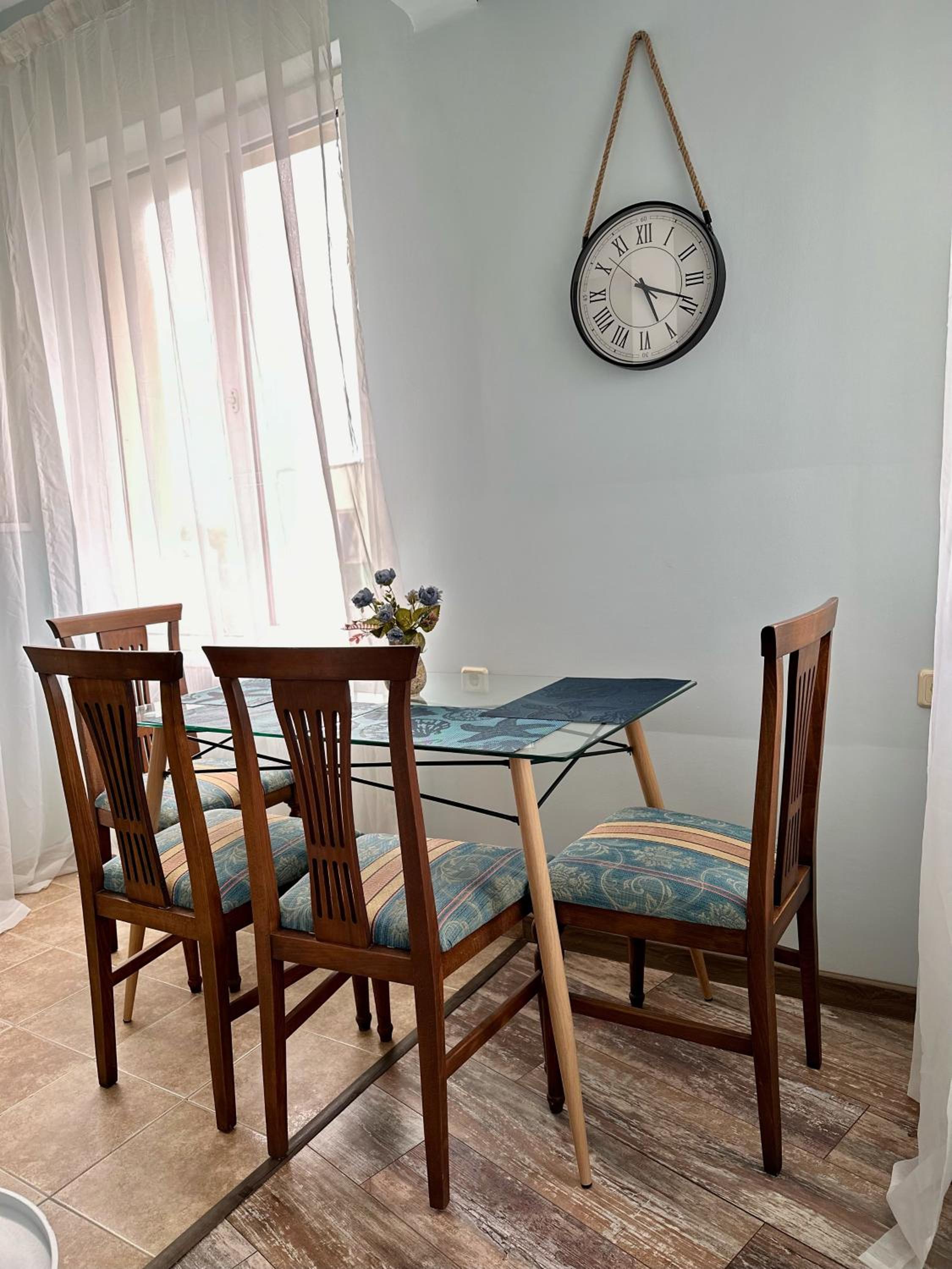 Glarus Apartment with Infinity Sea View