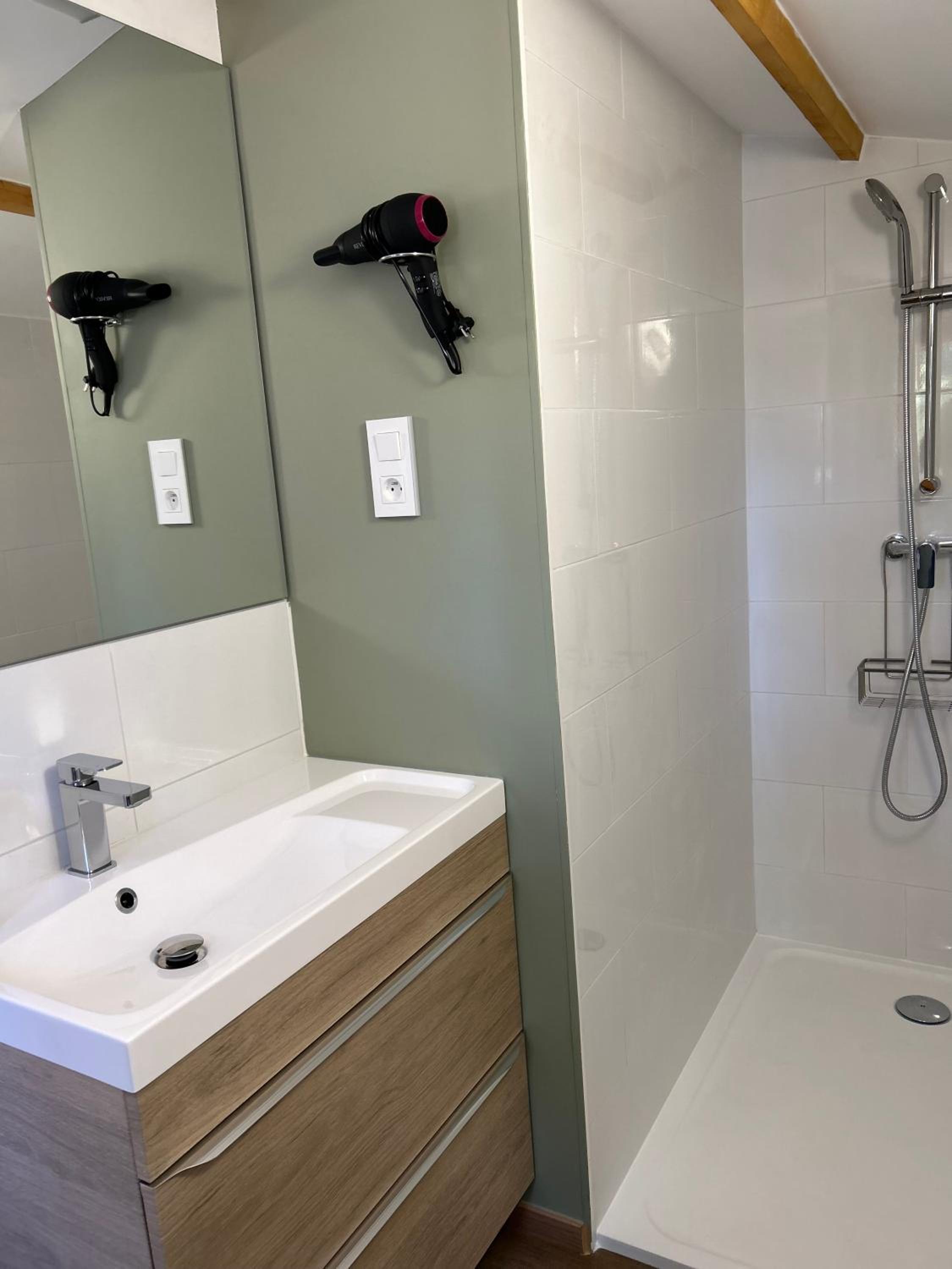 Le Patio, chambres d hôtes pour adultes en Camargue, possibilité de naturisme à la piscine,, photo 20