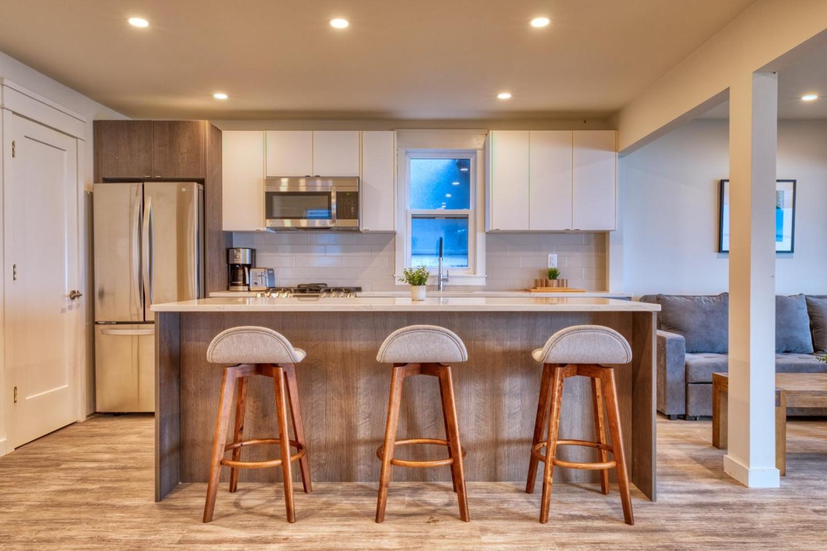 The Long Beach Resort - Beachfront Cottages & Townhouse Suites