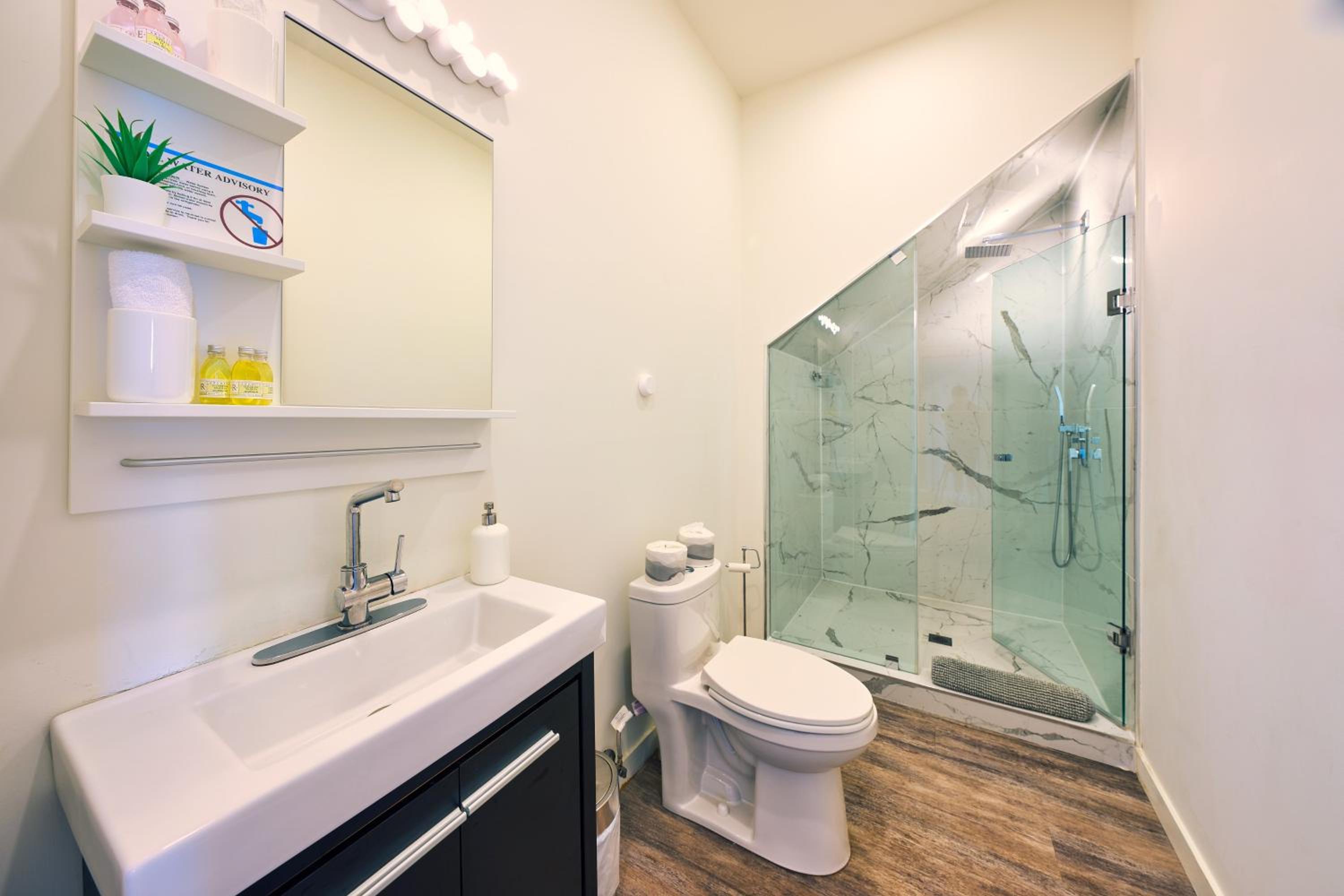 The Long Beach Resort - Beachfront Cottages & Townhouse Suites