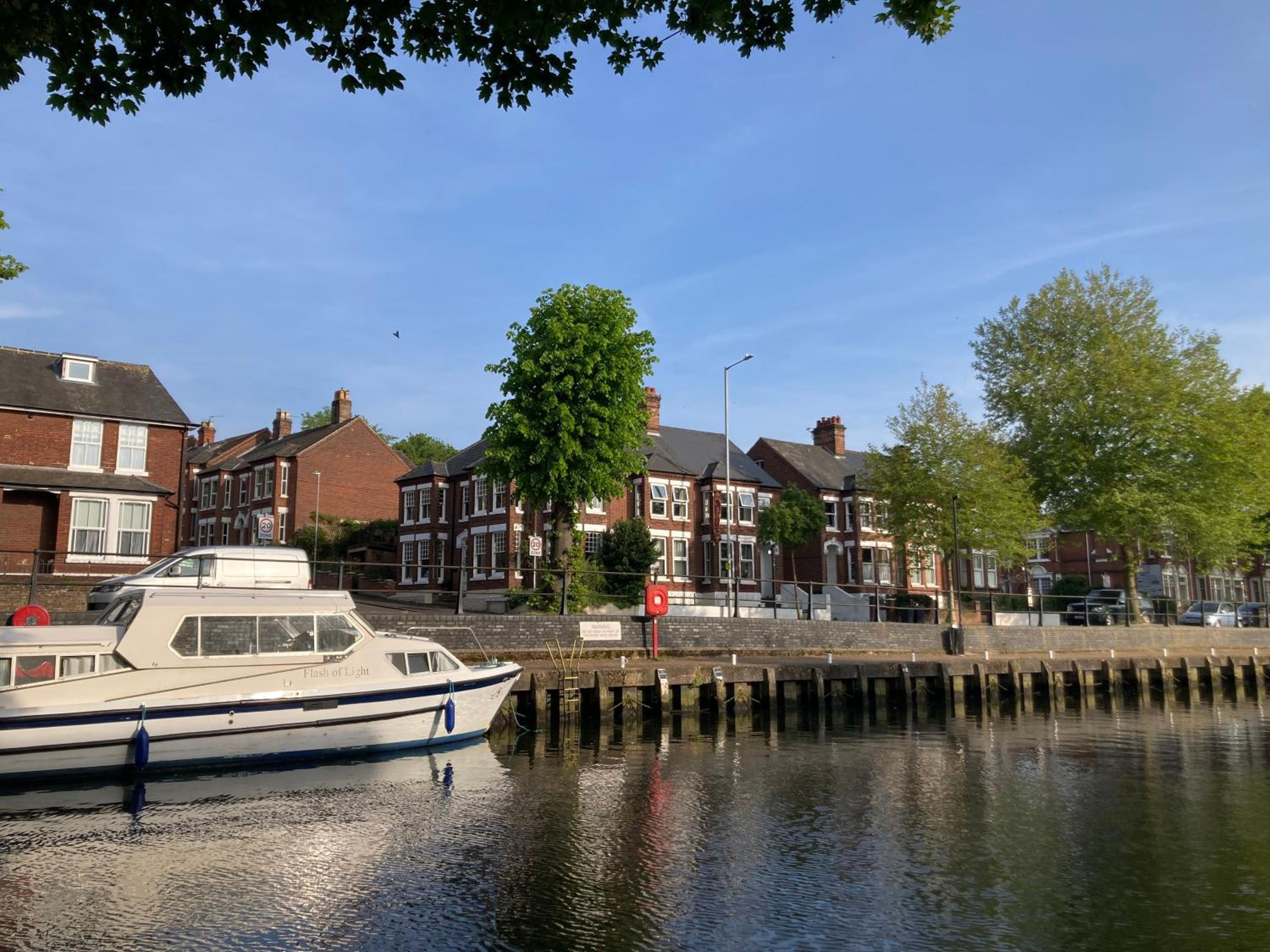 Riverside Hotel