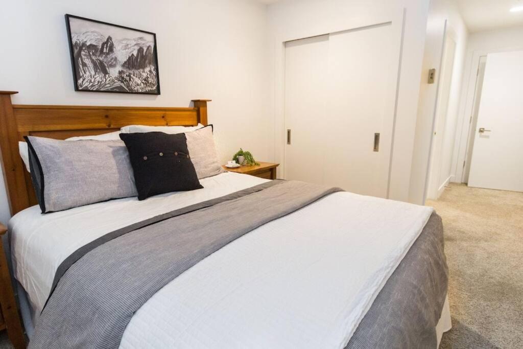 Bear Lodge, Whistler Village - Spectacular Location on Village Stroll, Designer Remodel