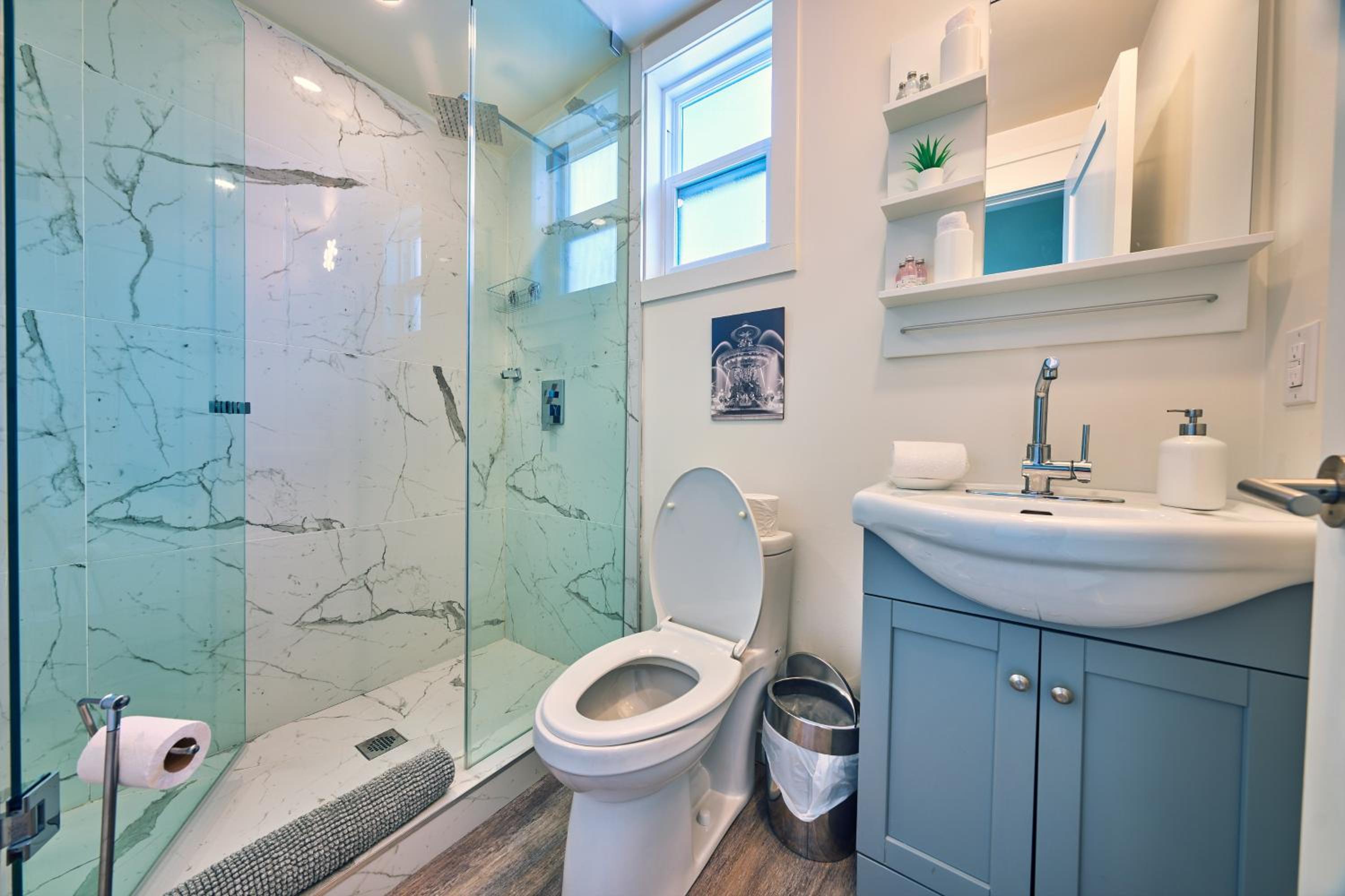 The Long Beach Resort - Beachfront Cottages & Townhouse Suites