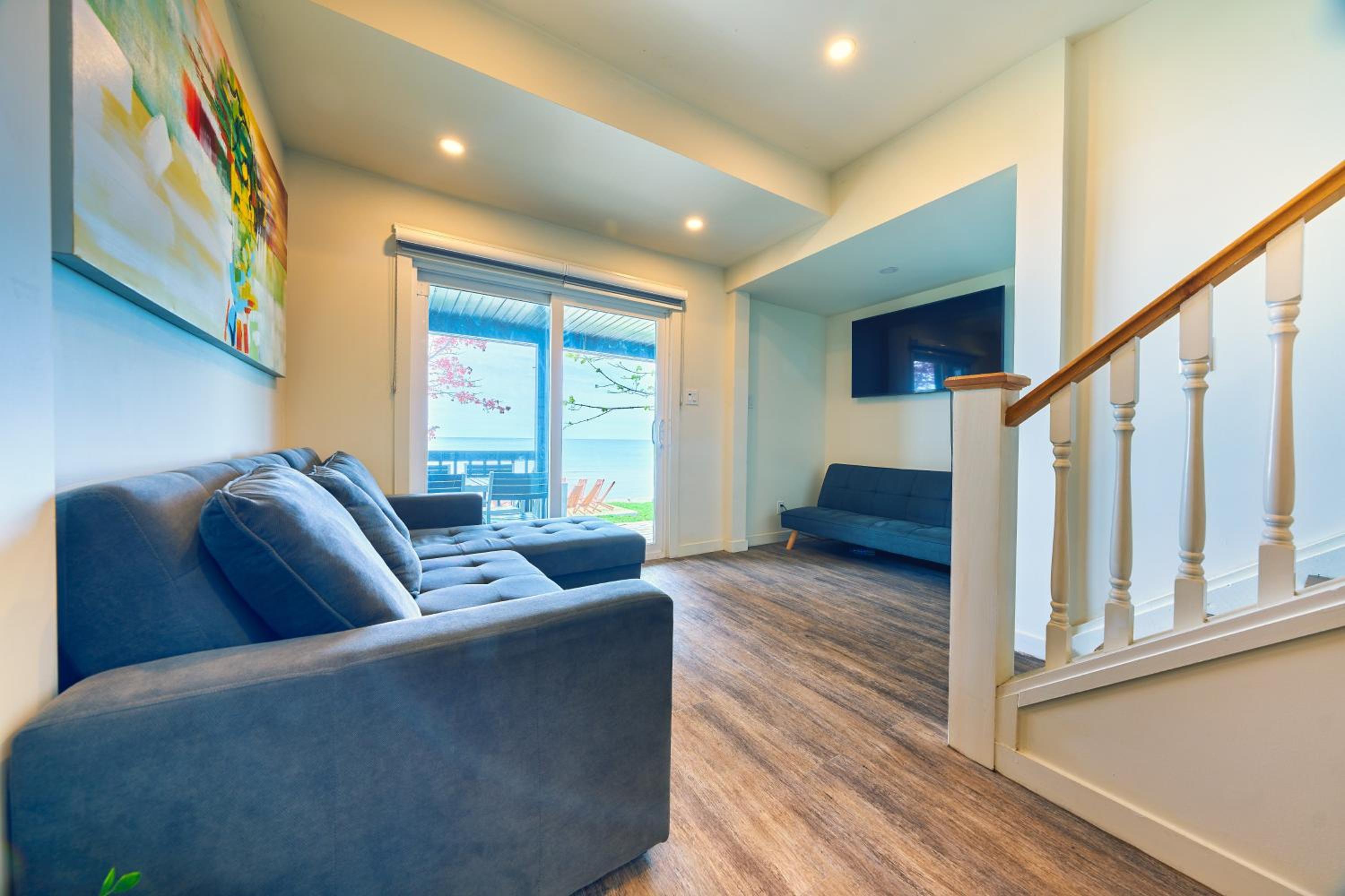 The Long Beach Resort - Beachfront Cottages & Townhouse Suites